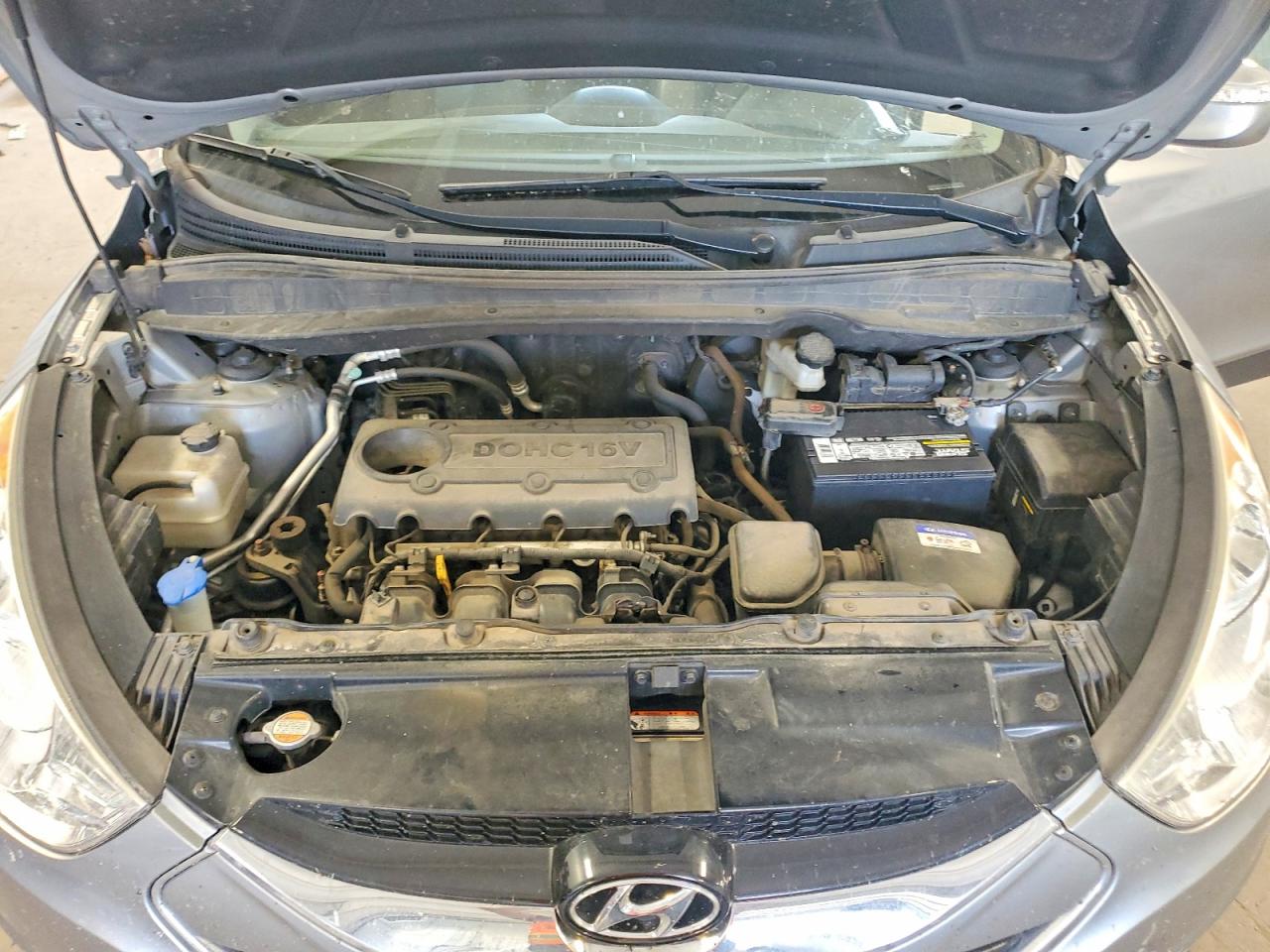 2011 Hyundai Tucson Limited Silver vin: KM8JUCAC1BU171026