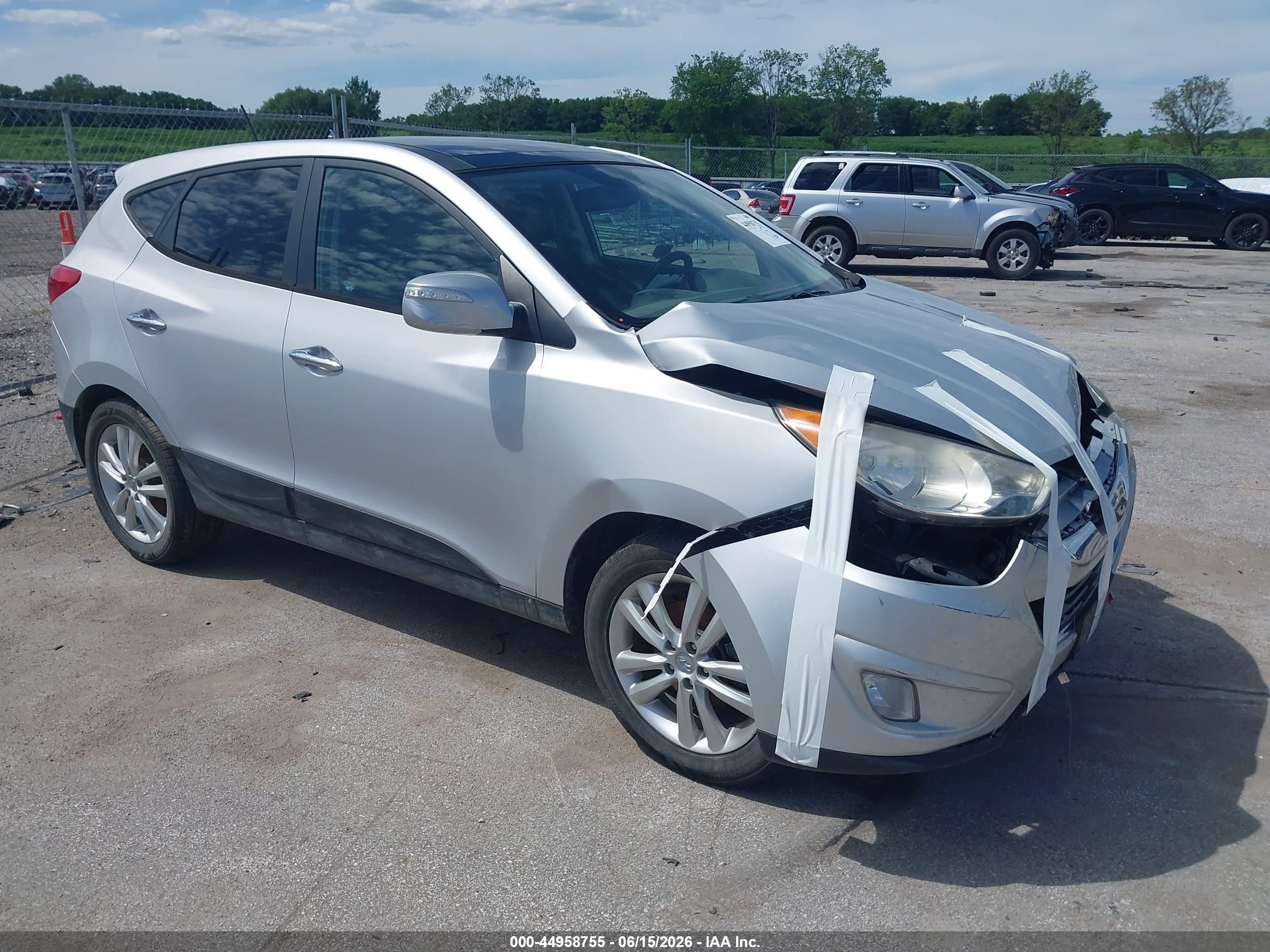2011 Hyundai Tucson Limited Silver vin: KM8JUCAC1BU226087