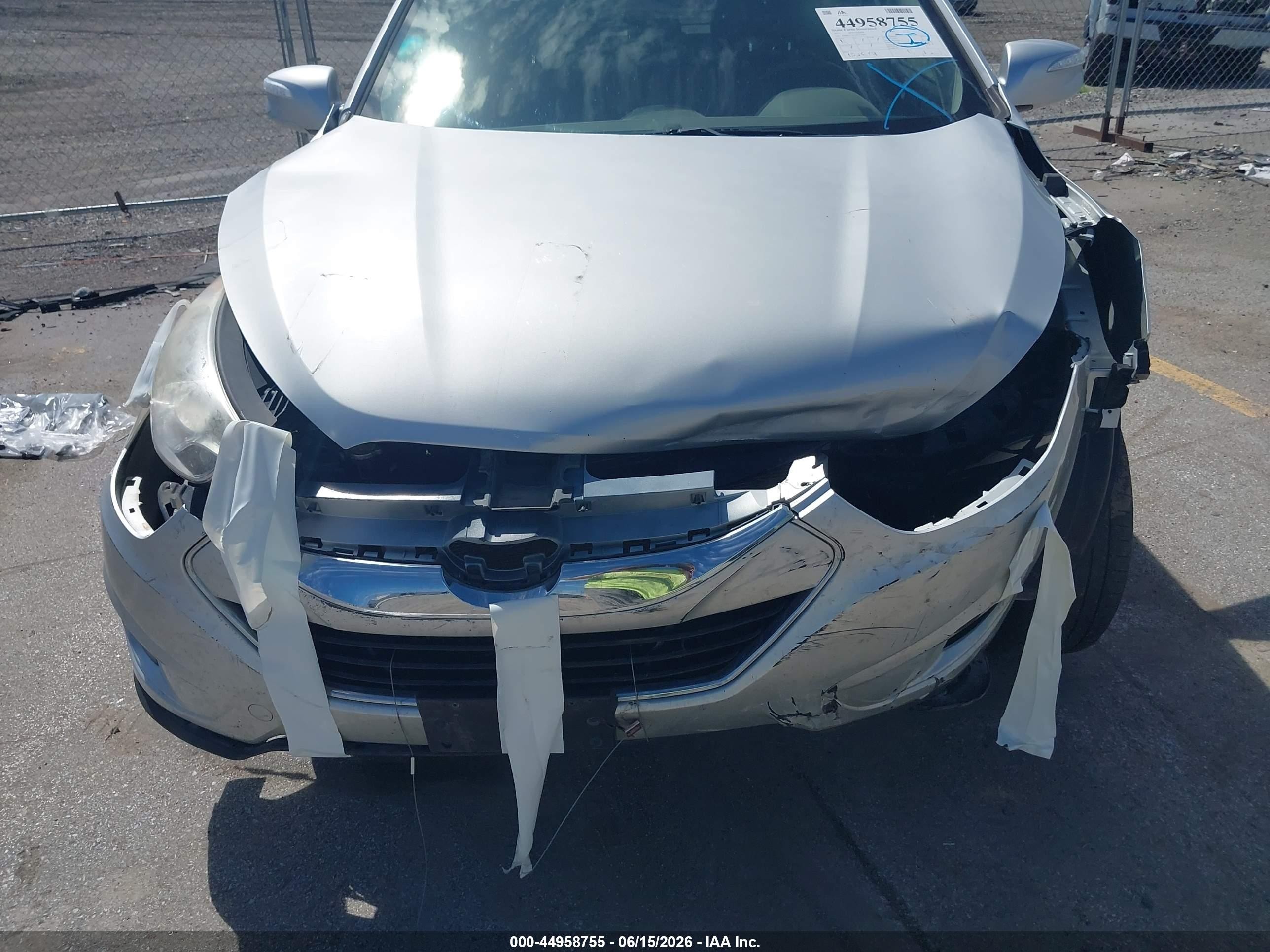 2011 Hyundai Tucson Limited Silver vin: KM8JUCAC1BU226087