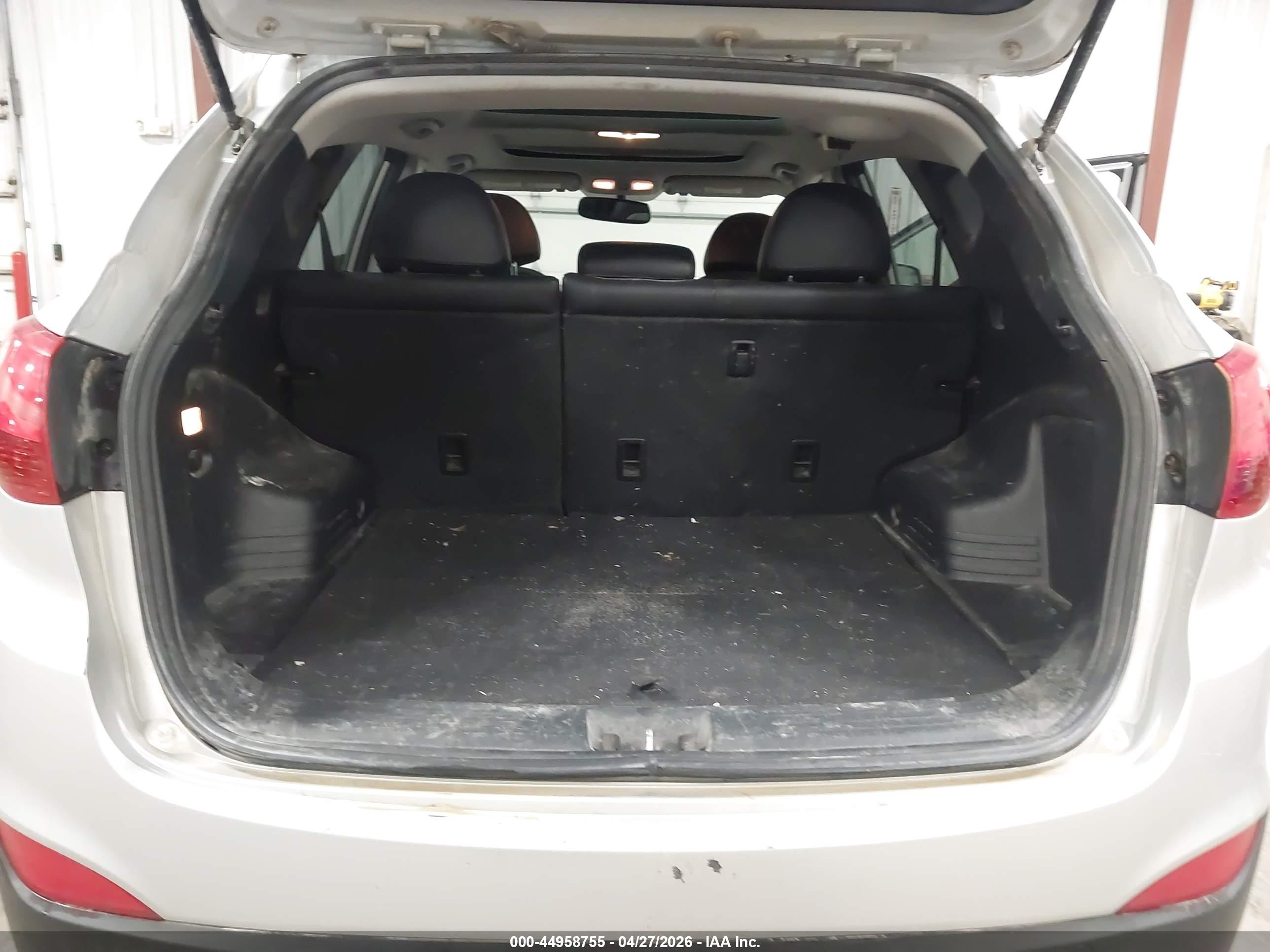 2011 Hyundai Tucson Limited Silver vin: KM8JUCAC1BU226087