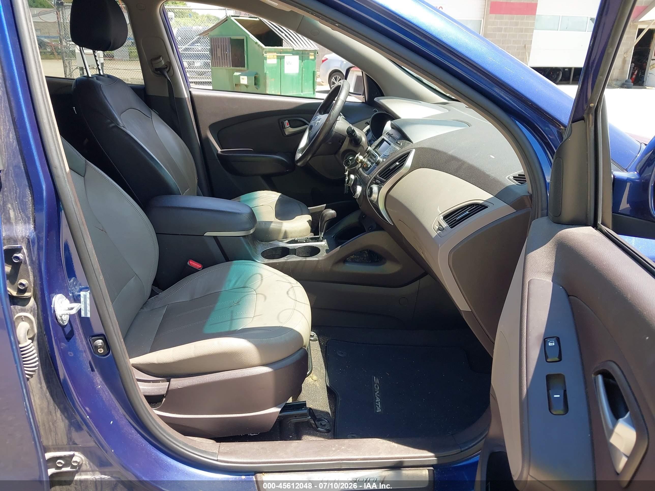 2011 Hyundai Tucson Limited Purple vin: KM8JUCAC1BU316677