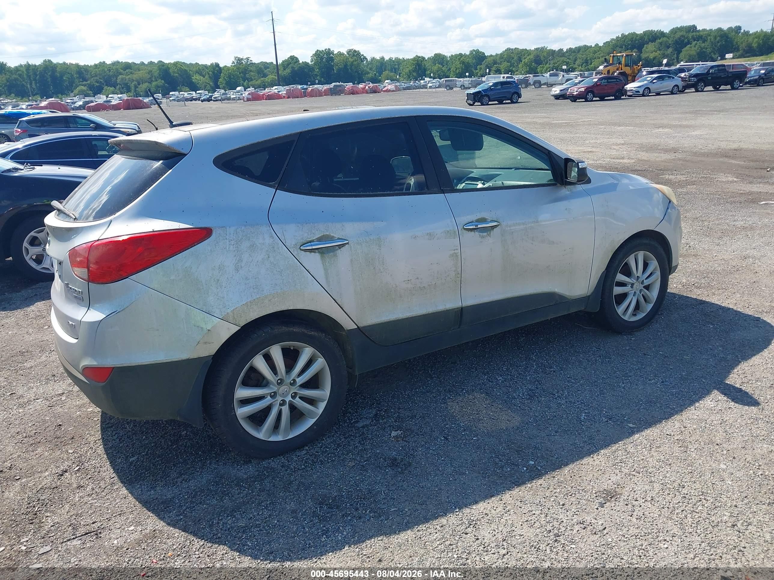 2013 Hyundai Tucson Limited Silver vin: KM8JUCAC1DU715916