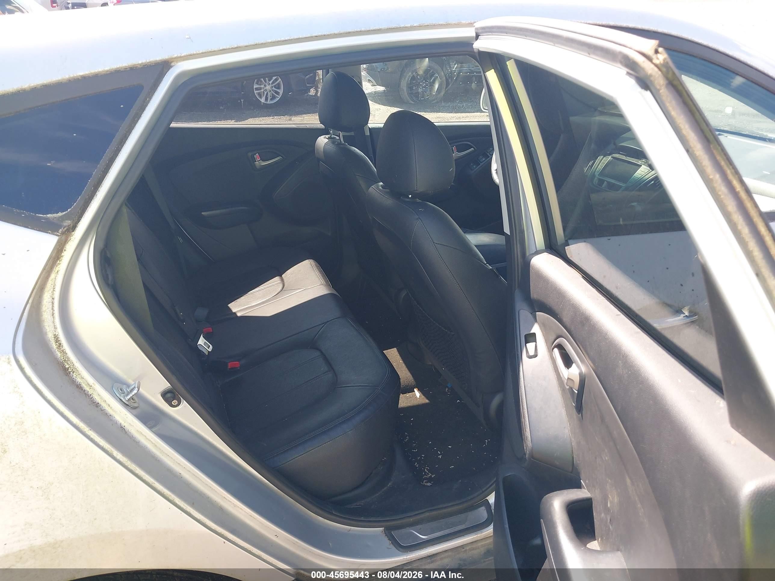 2013 Hyundai Tucson Limited Silver vin: KM8JUCAC1DU715916