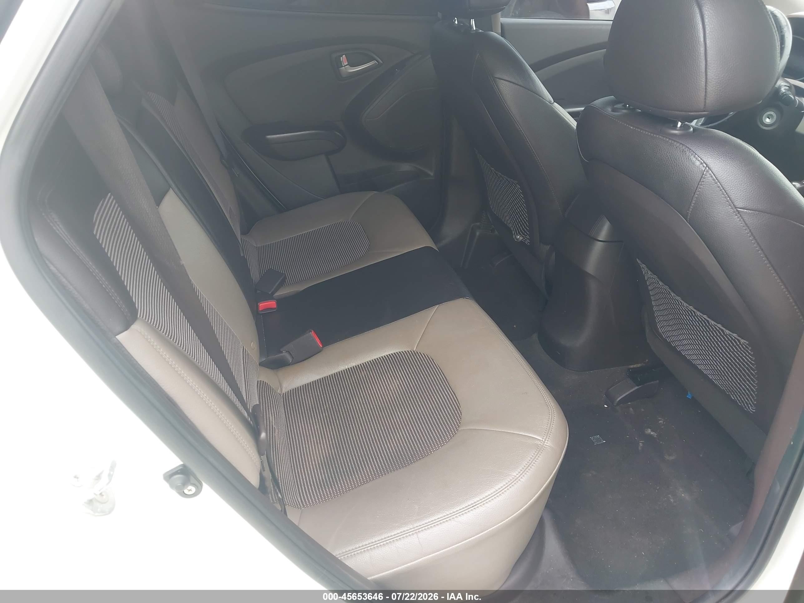 2012 Hyundai Tucson Gls Белый vin: KM8JUCAC2CU371348