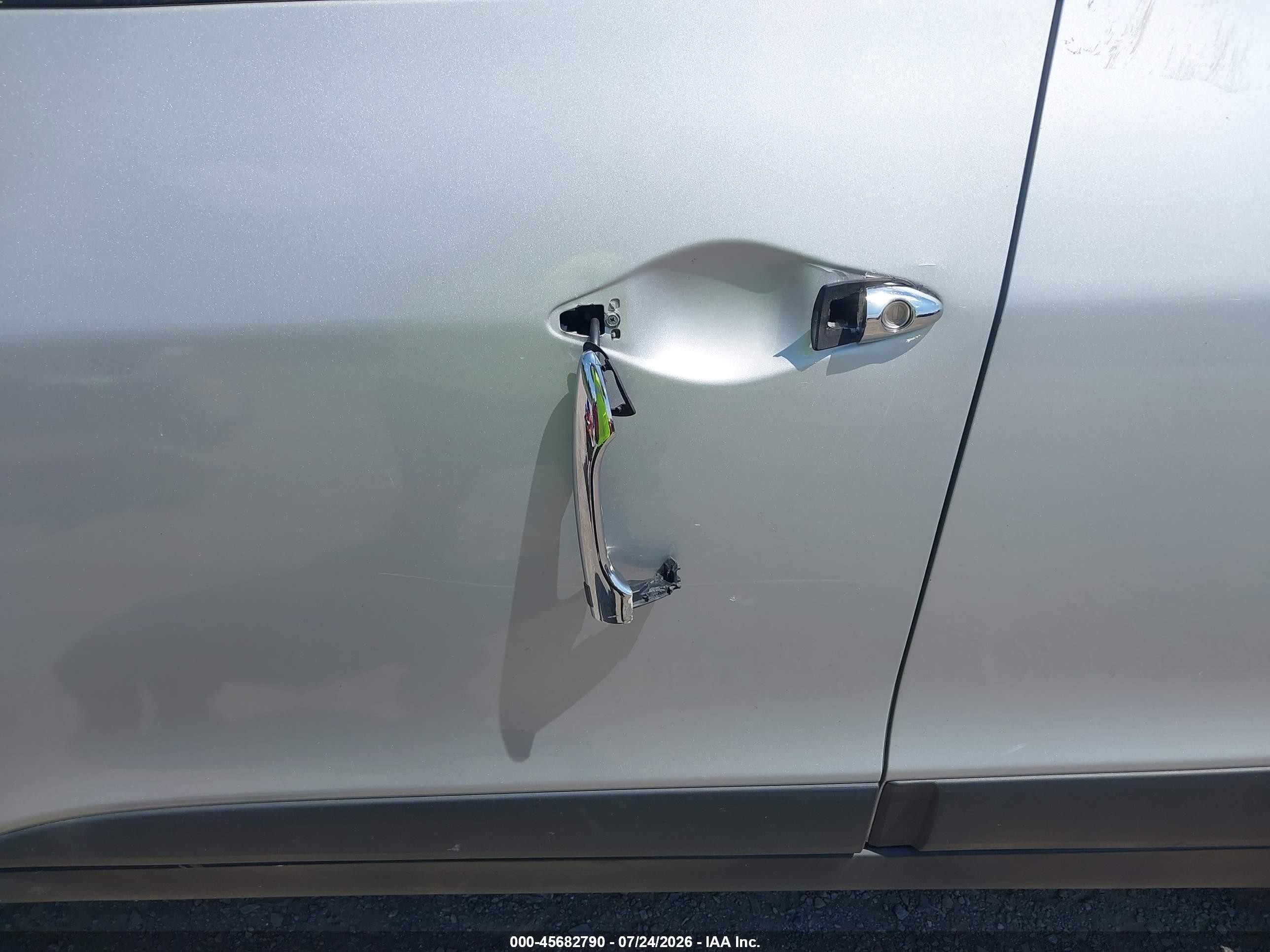 2013 Hyundai Tucson Limited Silver vin: KM8JUCAC2DU623374