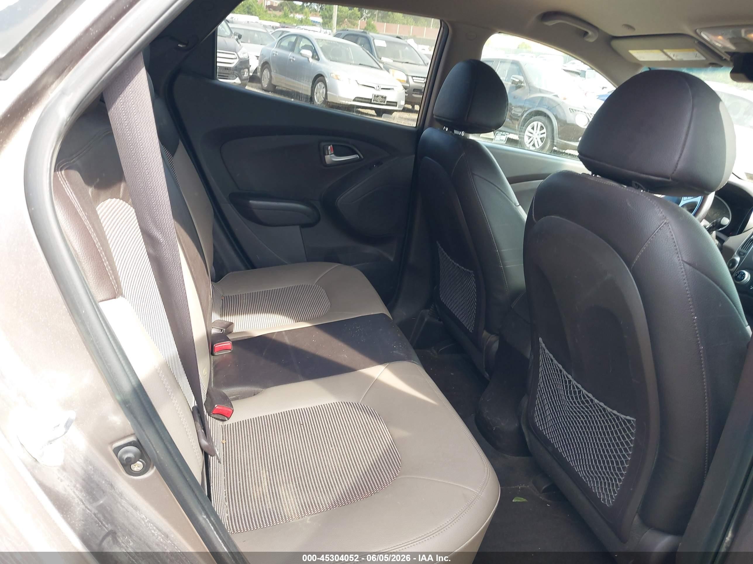2012 Hyundai Tucson Gls Brown vin: KM8JUCAC3CU404583