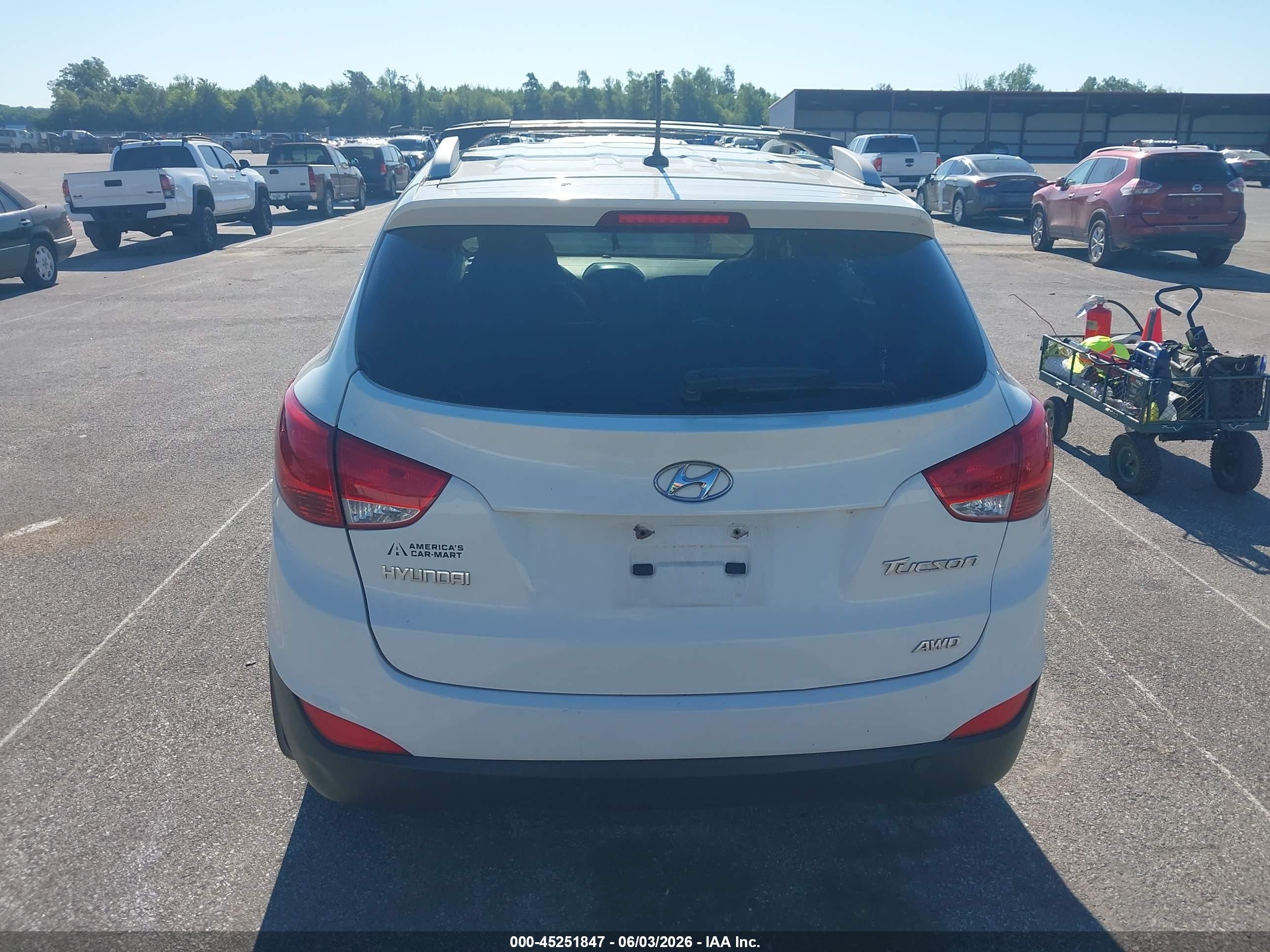 2013 Hyundai Tucson Gls Белый vin: KM8JUCAC3DU618913