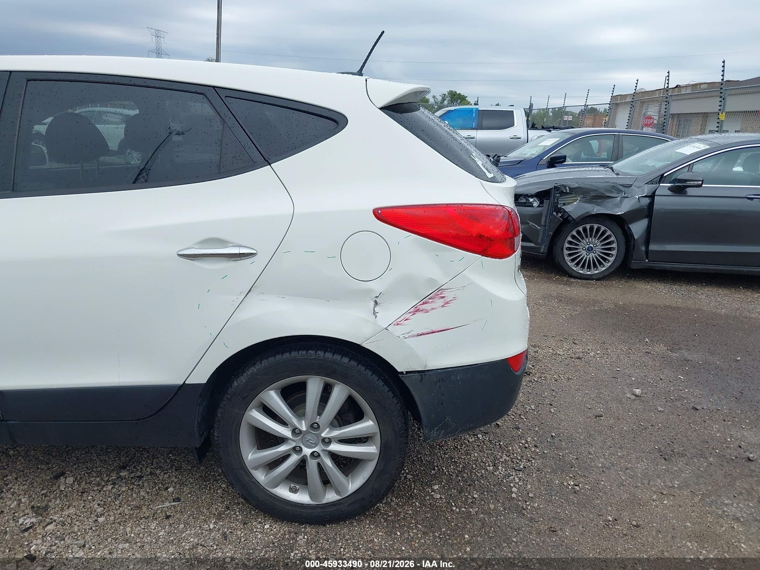 2011 Hyundai Tucson Limited White vin: KM8JUCAC4BU170923