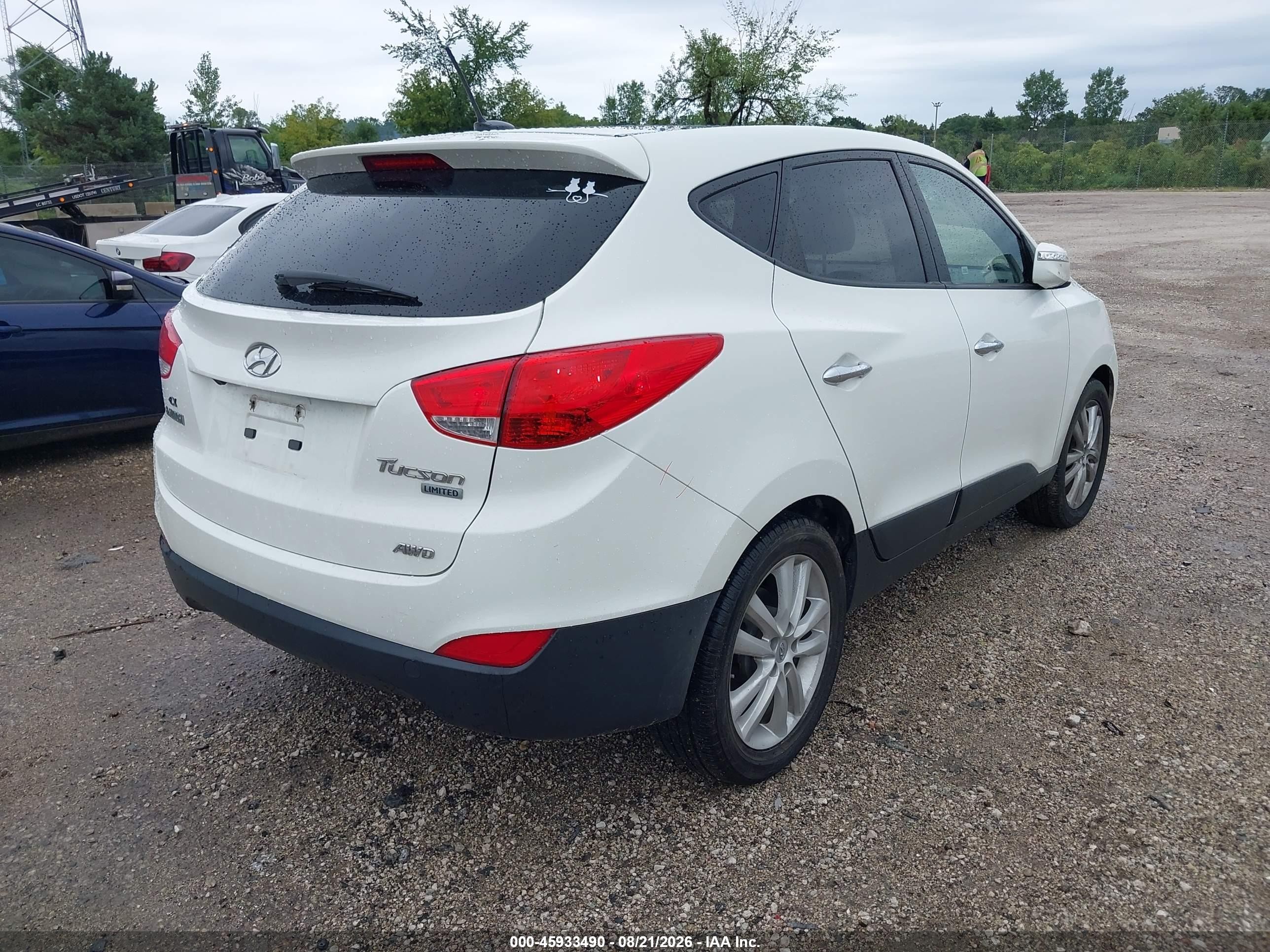 2011 Hyundai Tucson Limited White vin: KM8JUCAC4BU170923