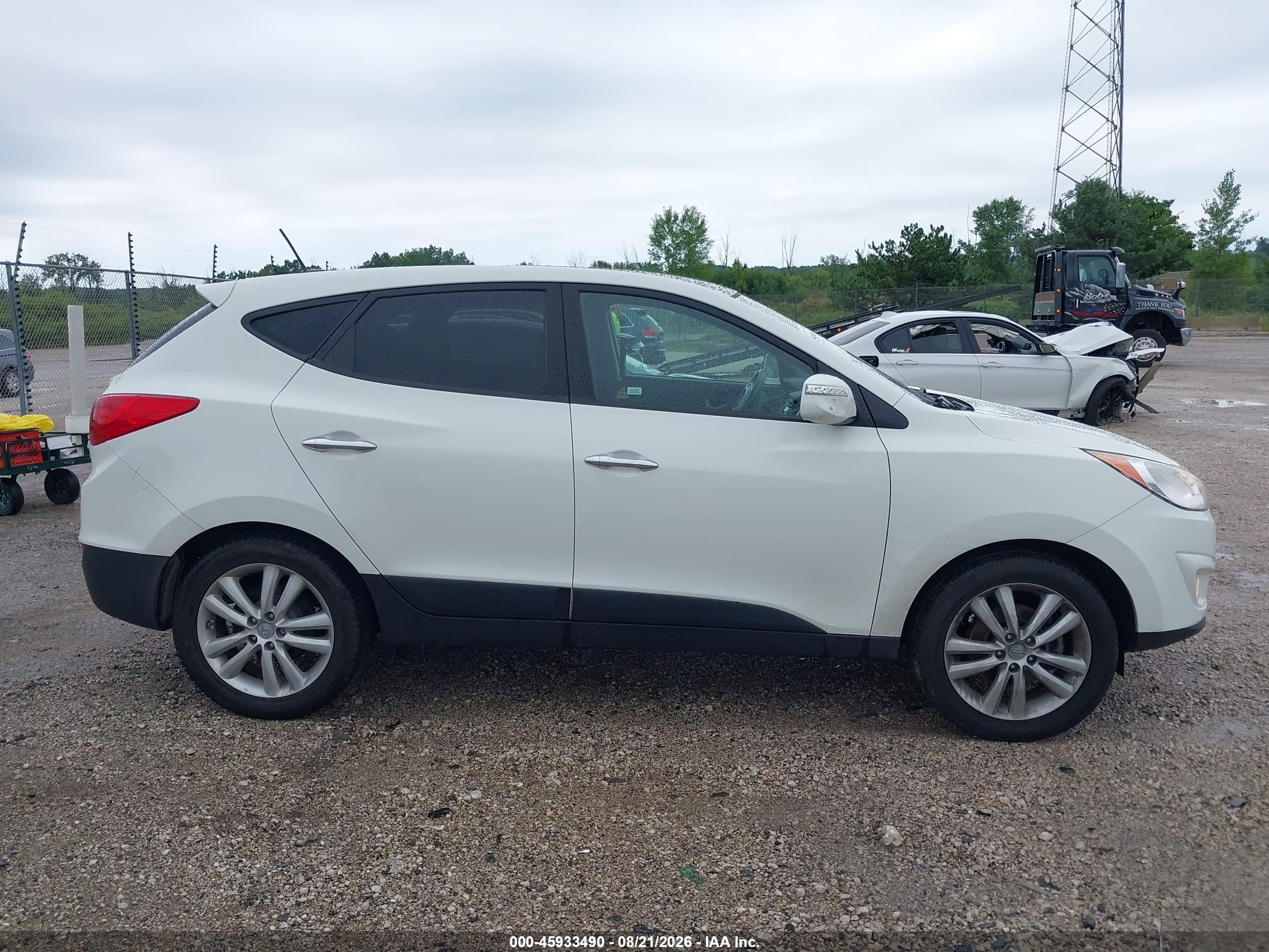 2011 Hyundai Tucson Limited White vin: KM8JUCAC4BU170923