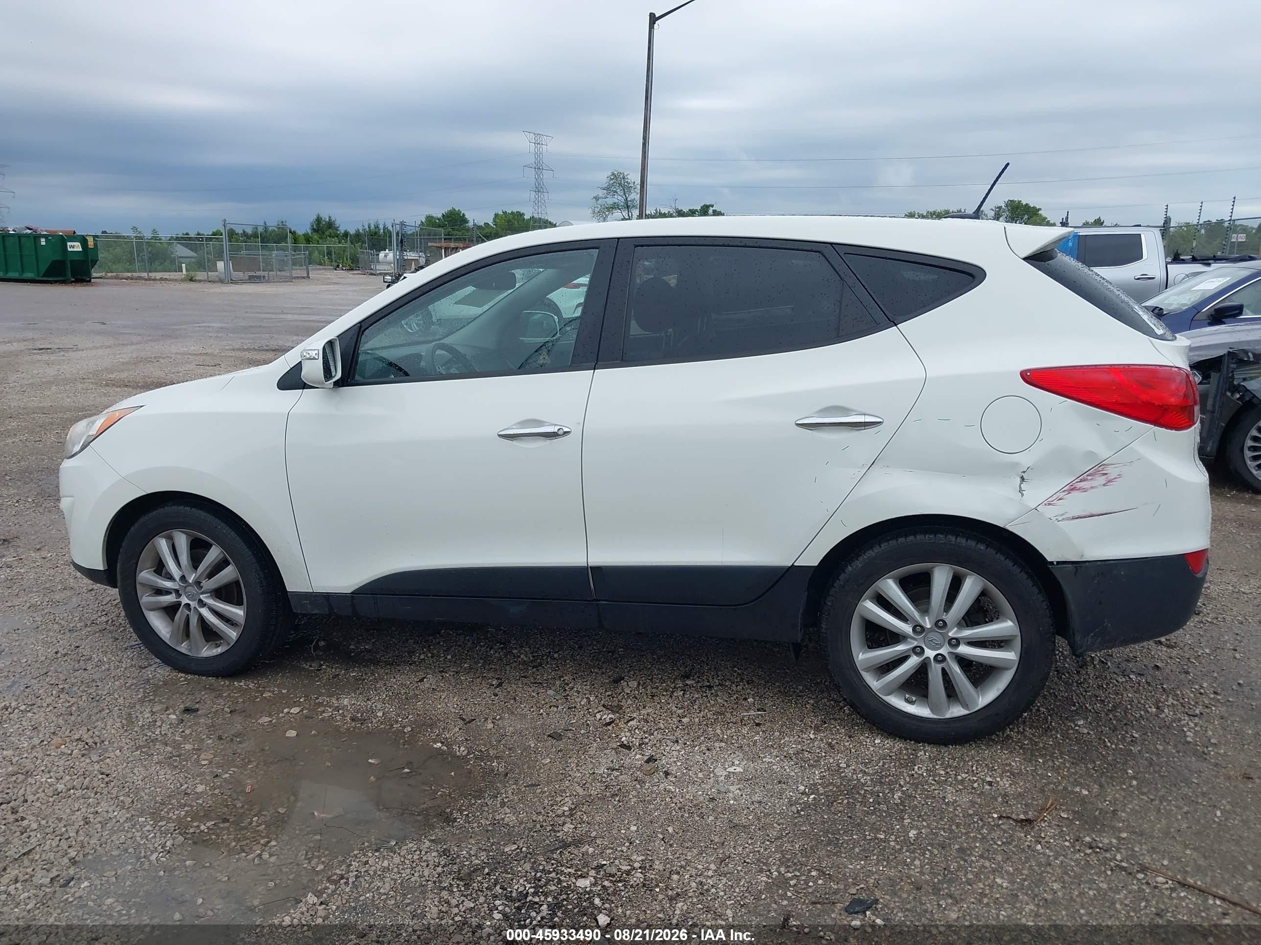2011 Hyundai Tucson Limited White vin: KM8JUCAC4BU170923