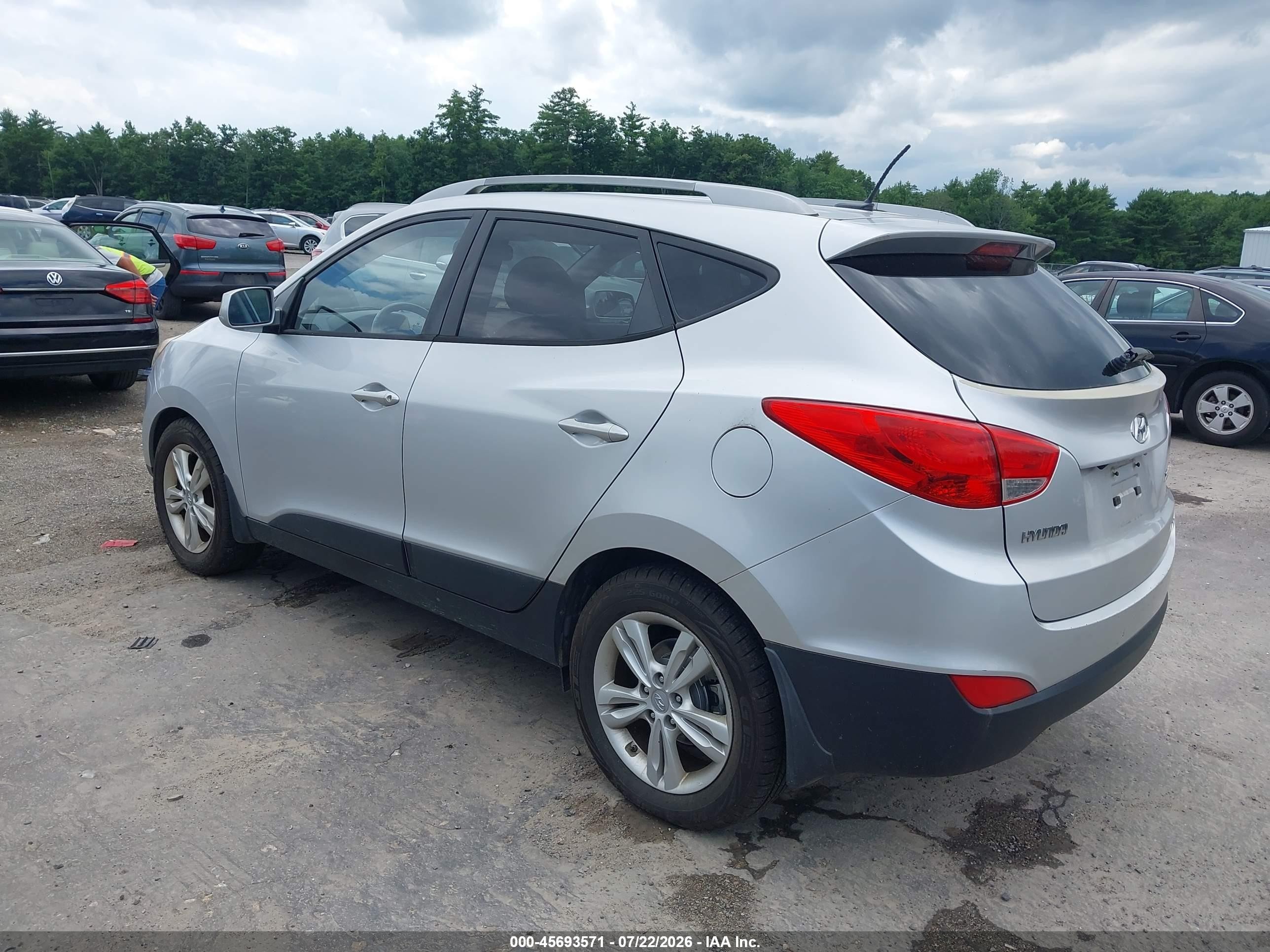 2011 Hyundai Tucson Gls Серебряный vin: KM8JUCAC4BU190704