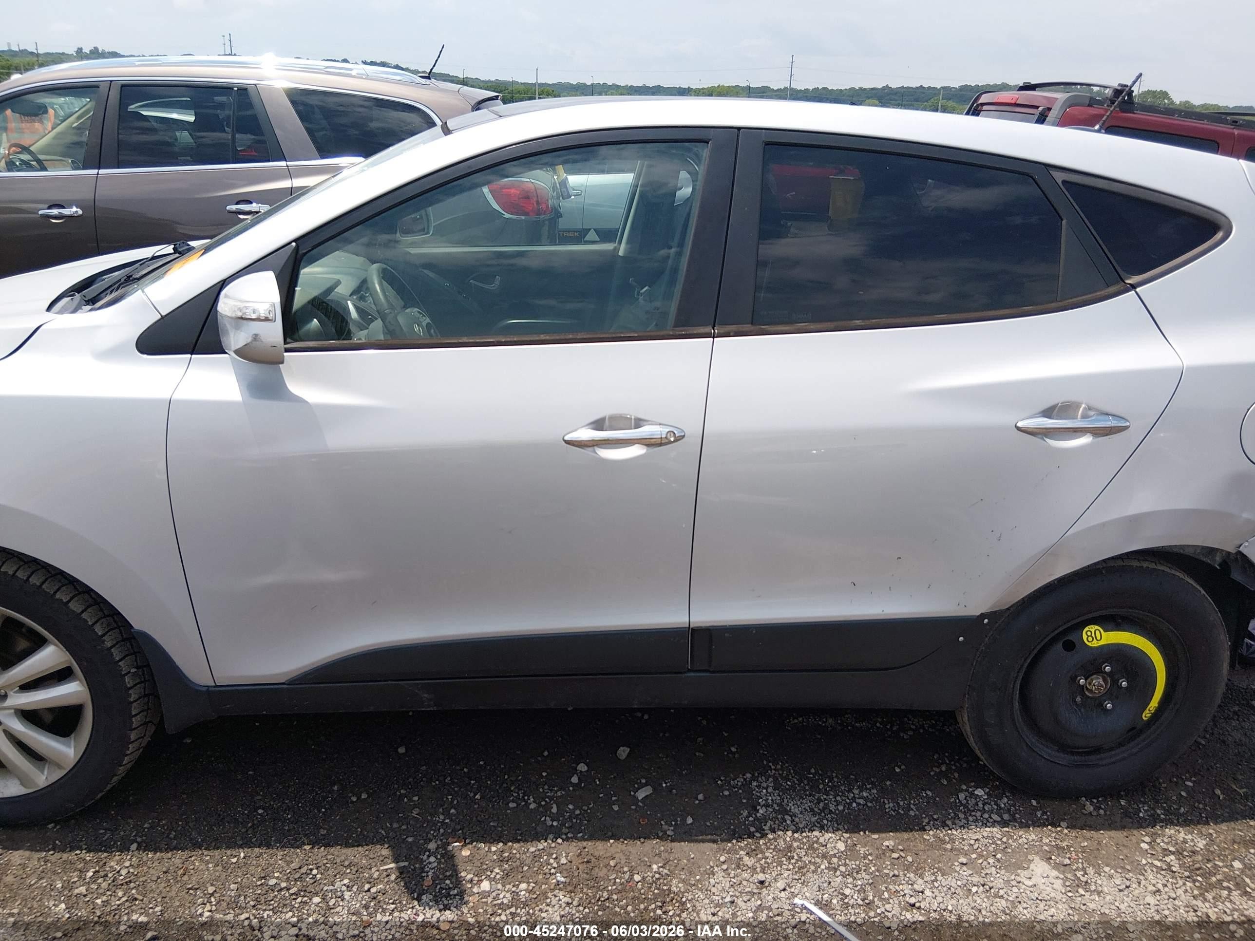 2011 Hyundai Tucson Limited Silver vin: KM8JUCAC4BU228416