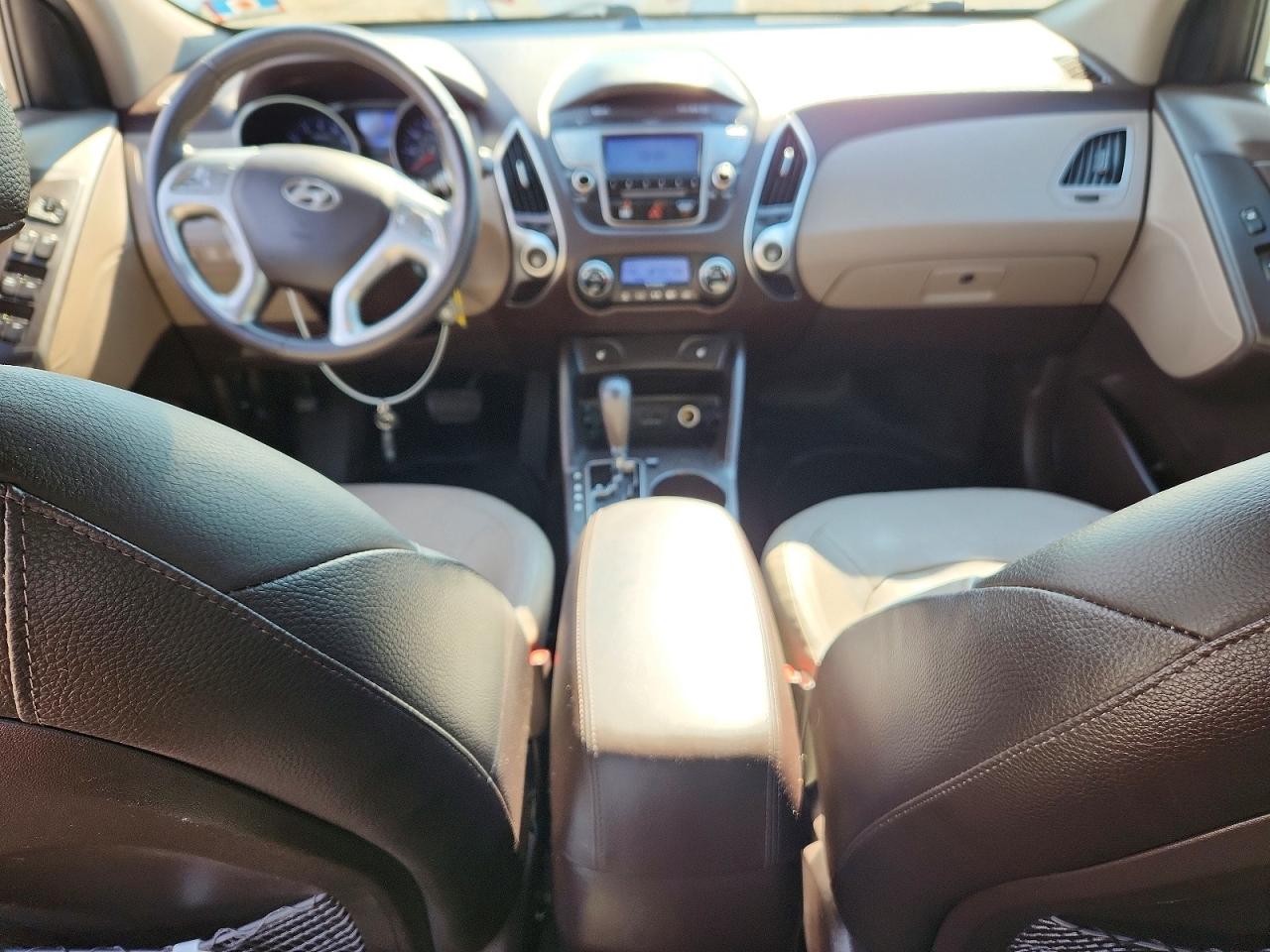 2012 Hyundai Tucson Limited White vin: KM8JUCAC4CU534386
