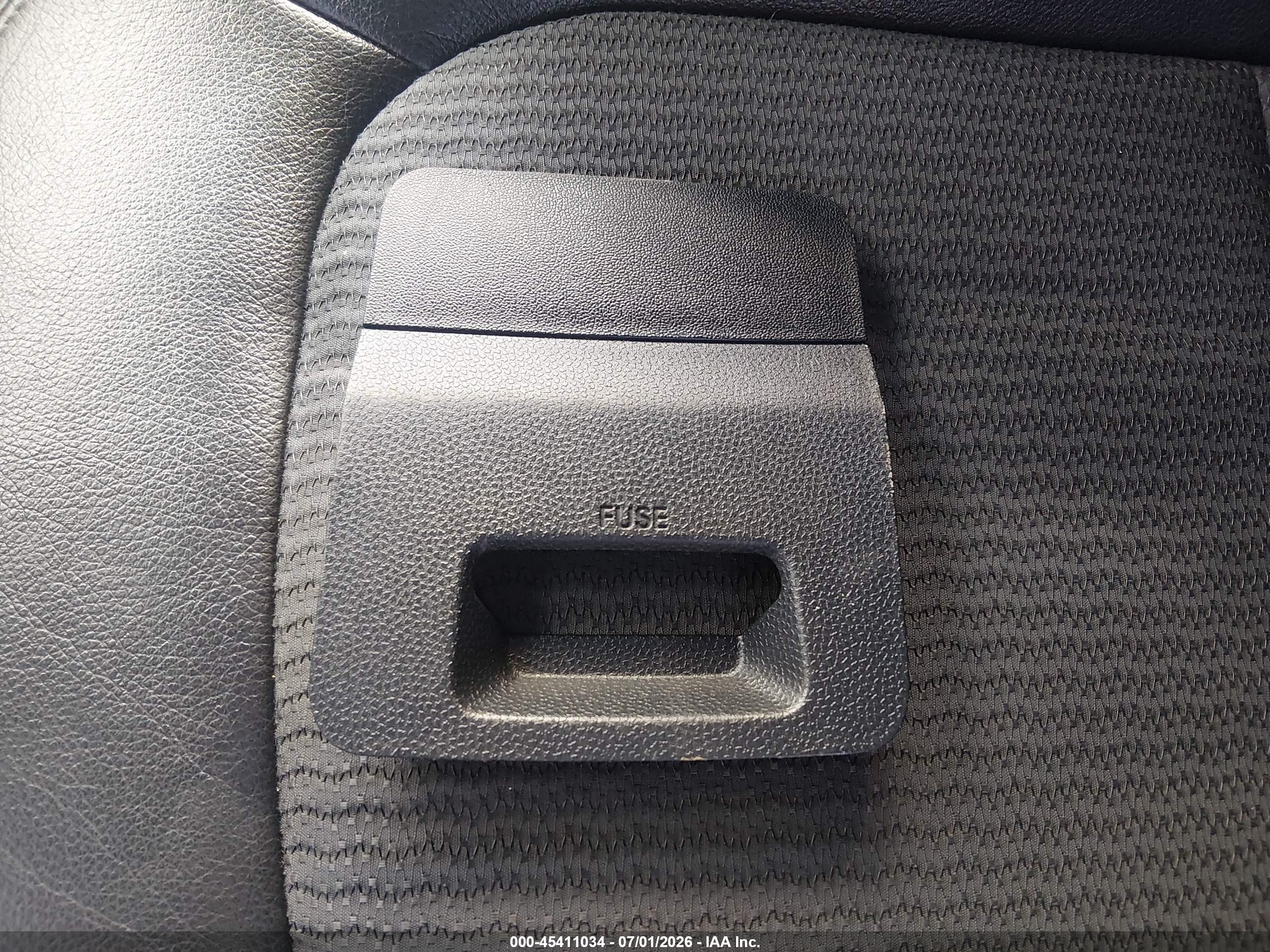 2013 Hyundai Tucson Gls Silver vin: KM8JUCAC4DU590992