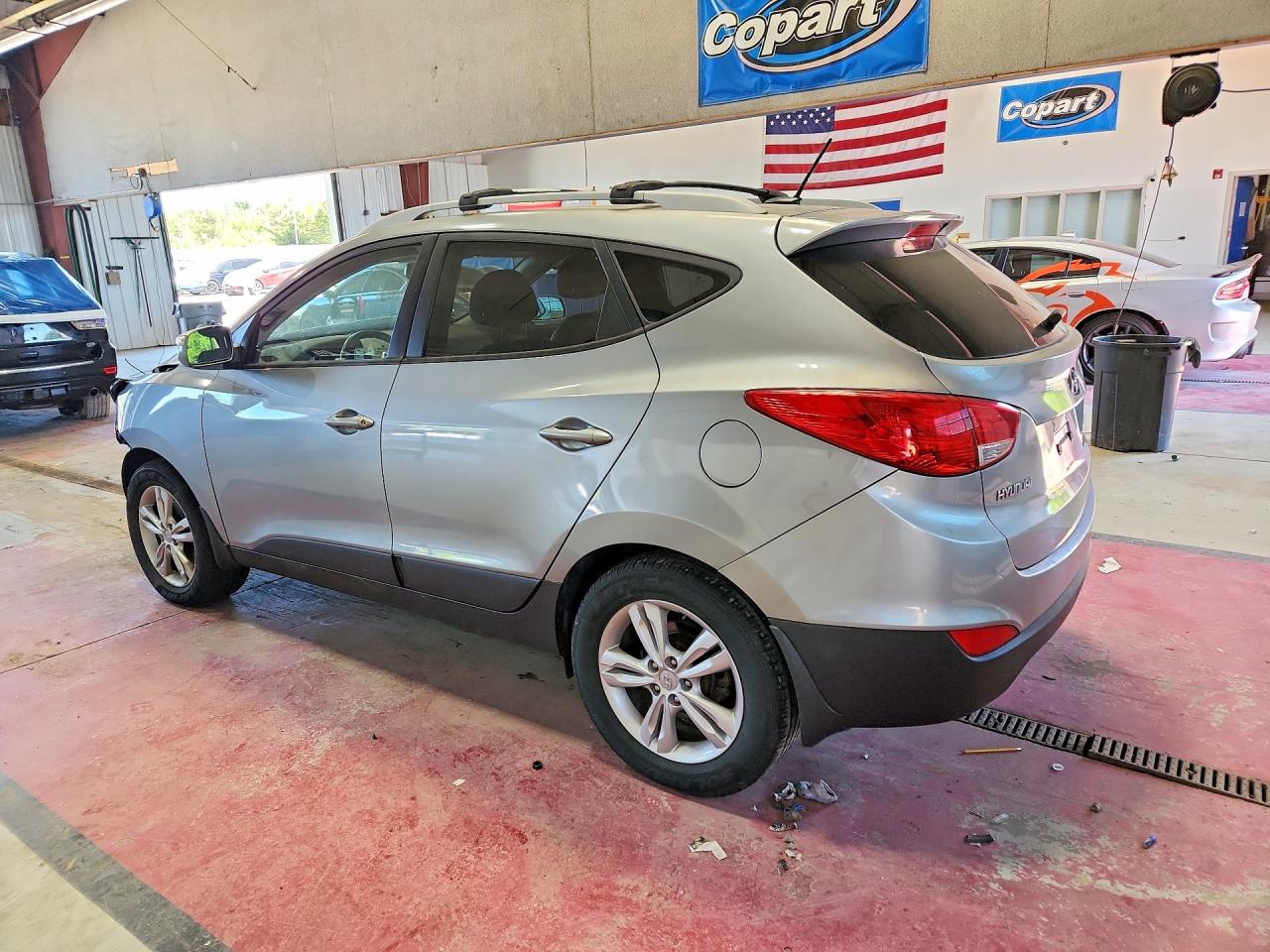 2013 Hyundai Tucson Gls Серебряный vin: KM8JUCAC4DU594055