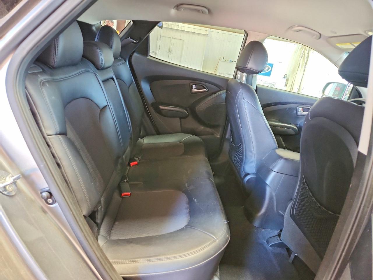 2013 Hyundai Tucson Gls Серебряный vin: KM8JUCAC4DU594055