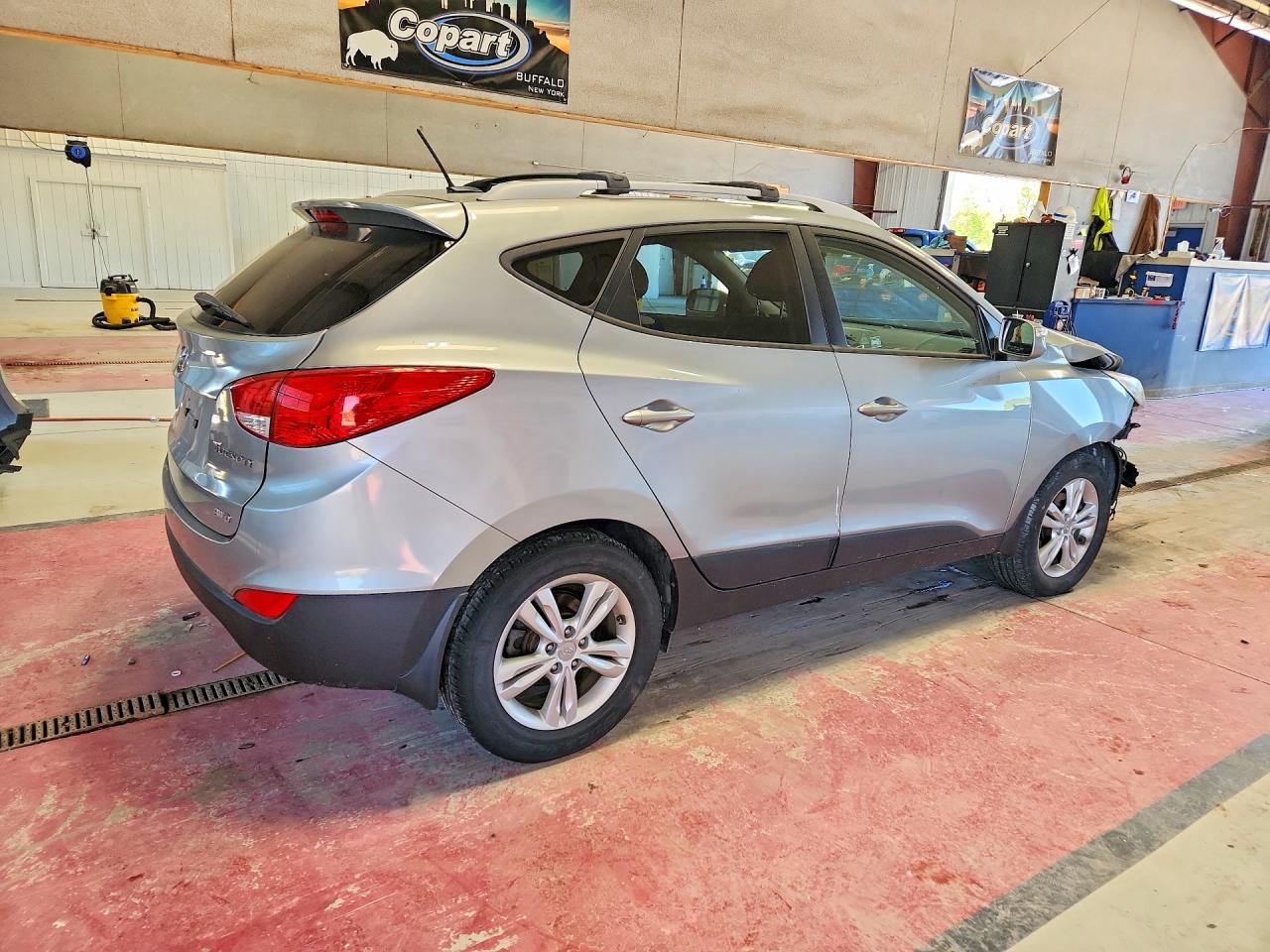 2013 Hyundai Tucson Gls Серебряный vin: KM8JUCAC4DU594055