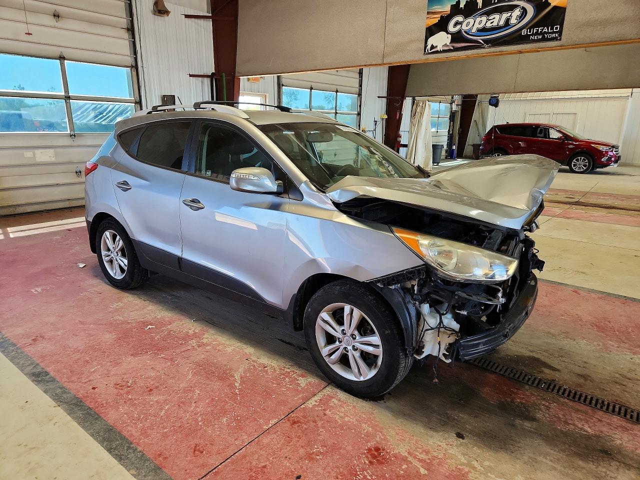 2013 Hyundai Tucson Gls Серебряный vin: KM8JUCAC4DU594055