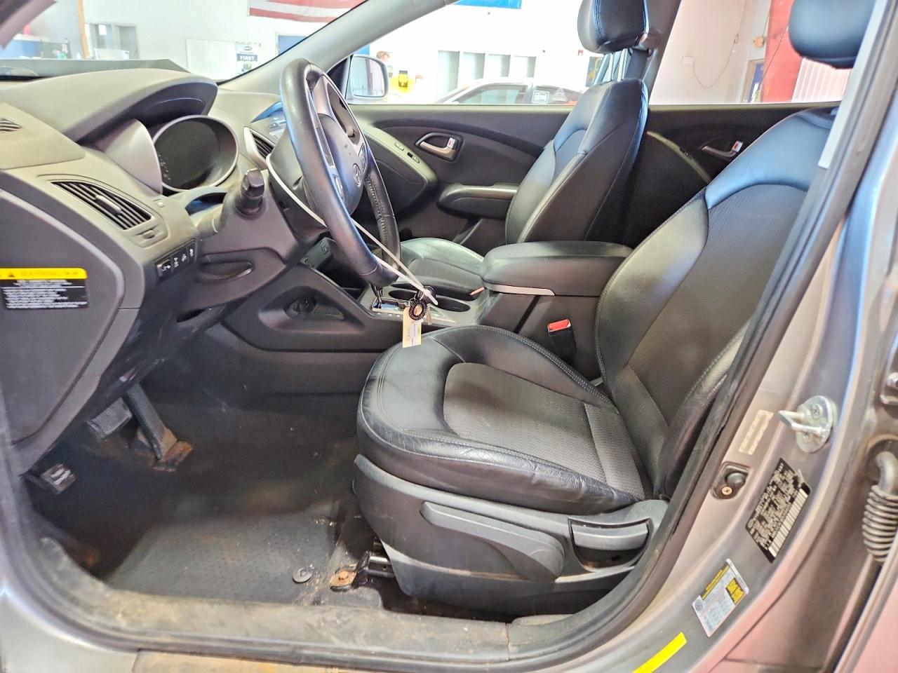 2013 Hyundai Tucson Gls Серебряный vin: KM8JUCAC4DU594055