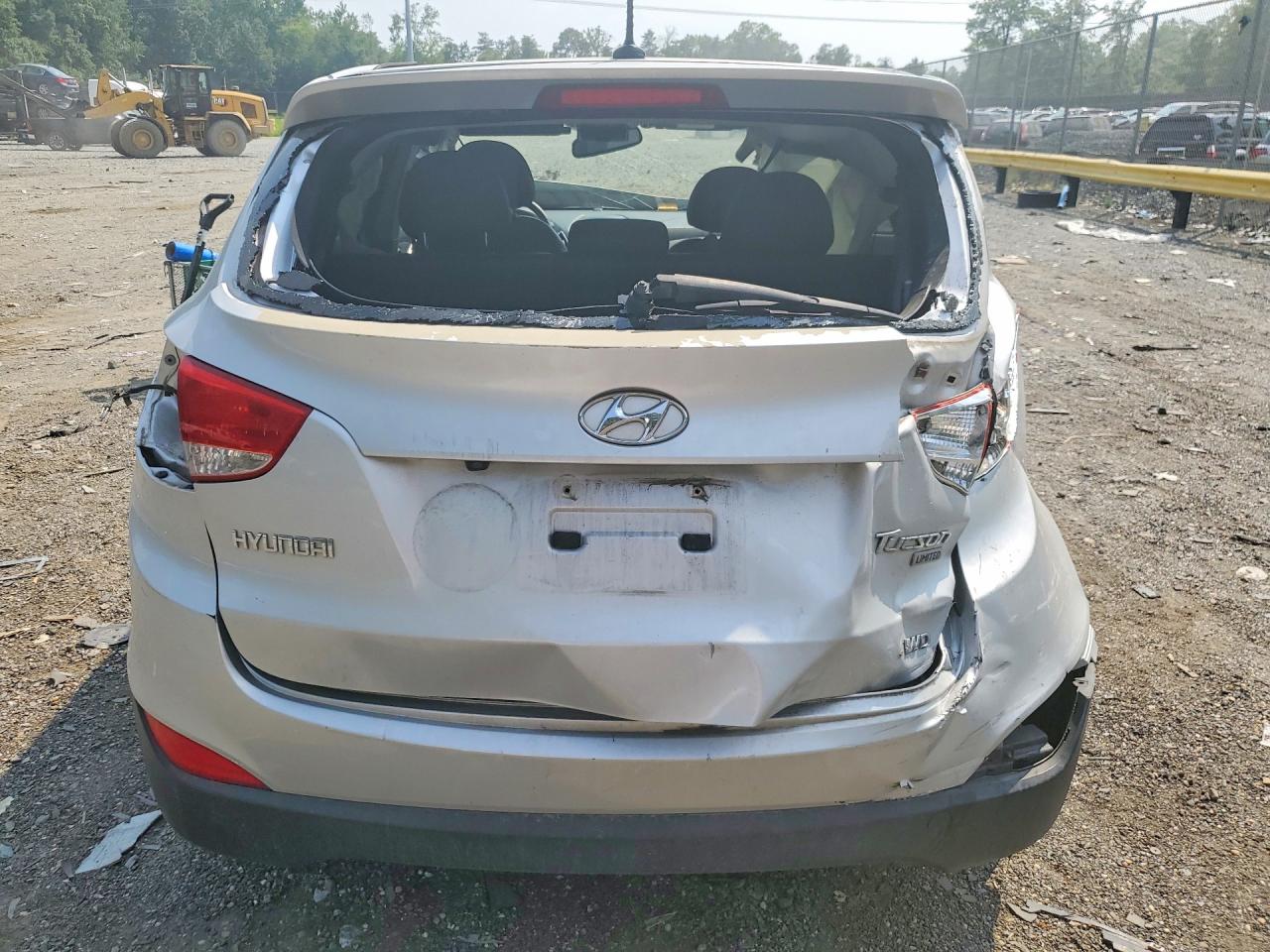 2013 Hyundai Tucson Limited Silver vin: KM8JUCAC4DU643450