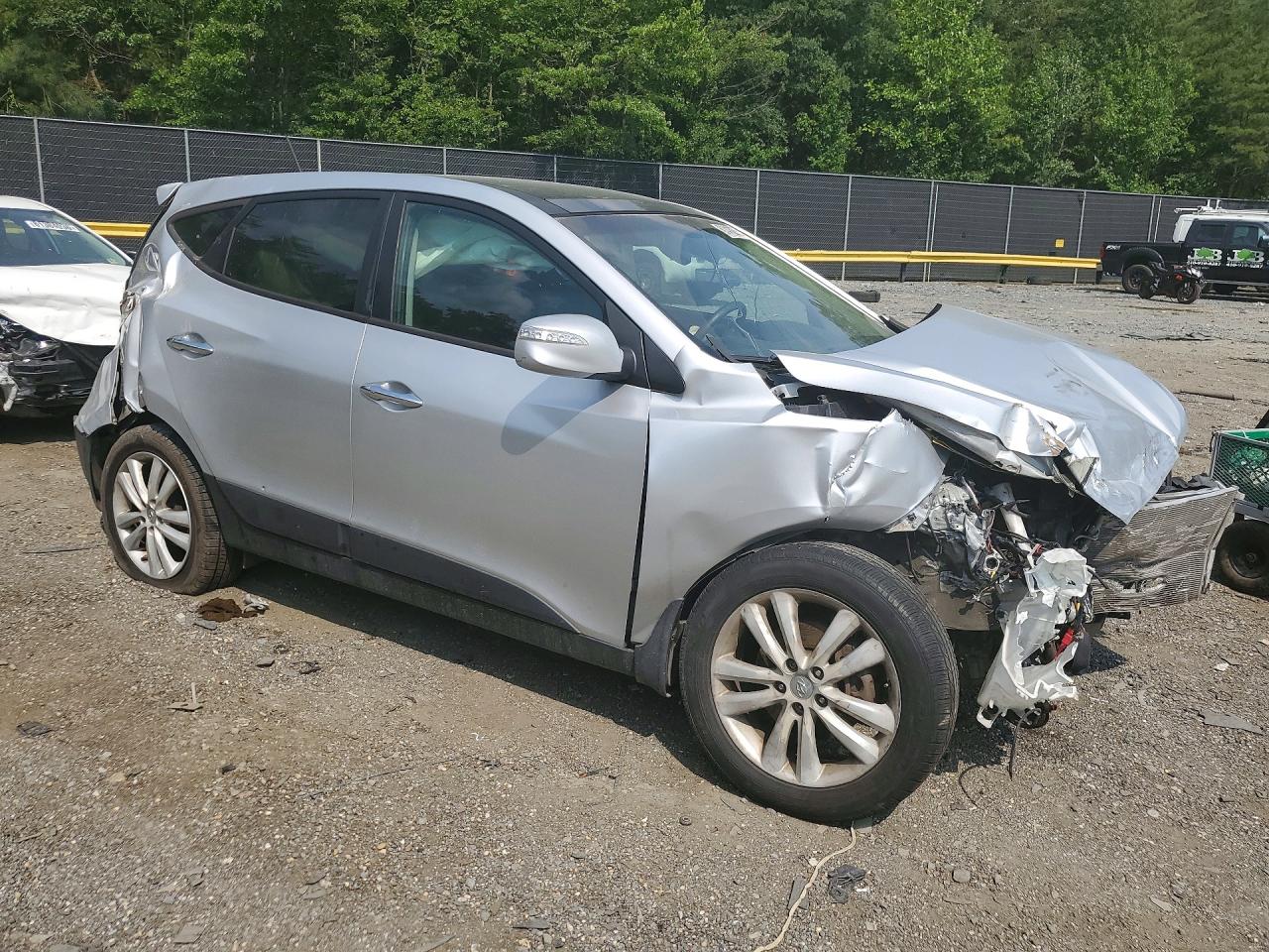 2013 Hyundai Tucson Limited Silver vin: KM8JUCAC4DU643450