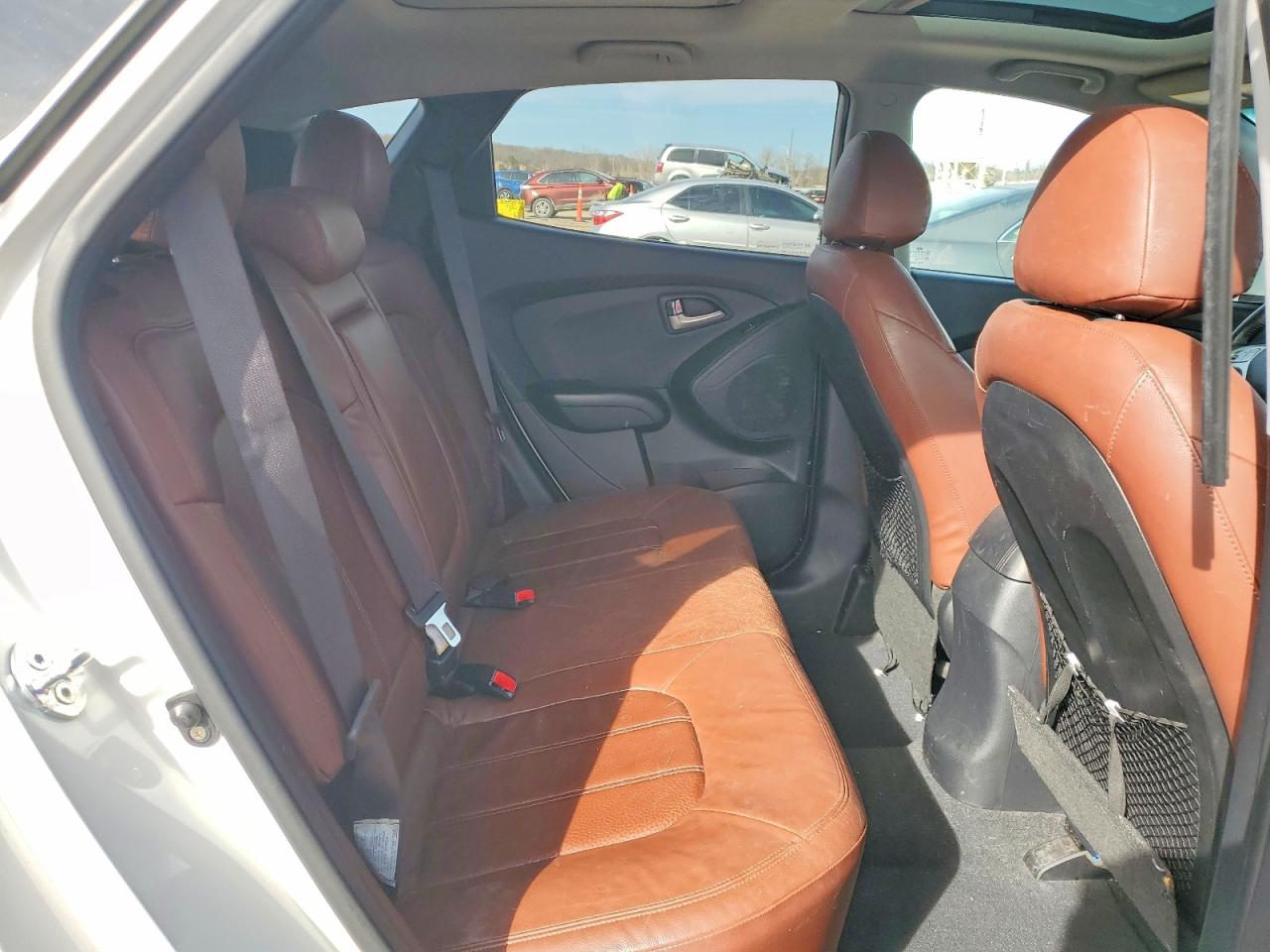 2013 Hyundai Tucson Белый vin: KM8JUCAC4DU663570