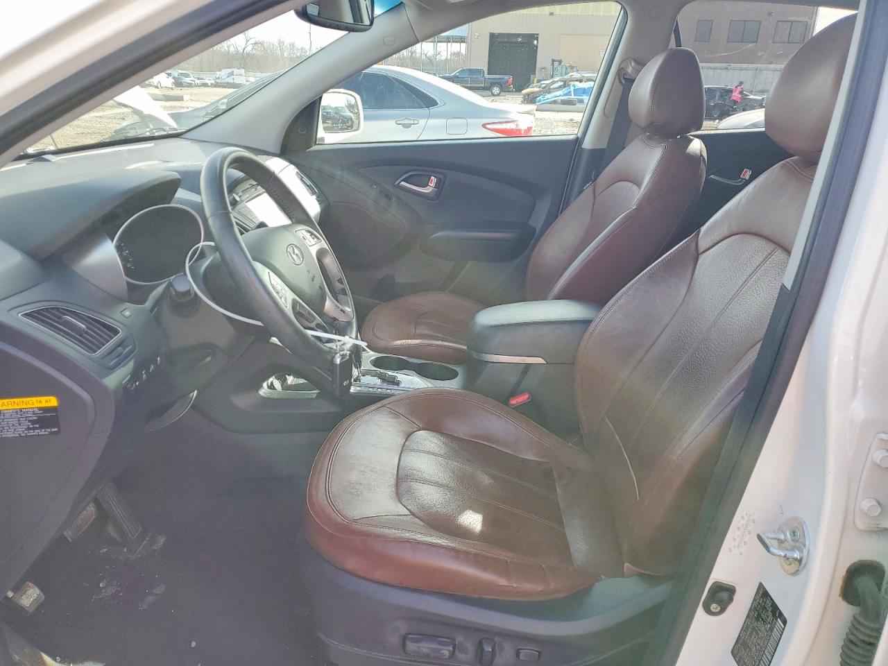 2013 Hyundai Tucson Белый vin: KM8JUCAC4DU663570