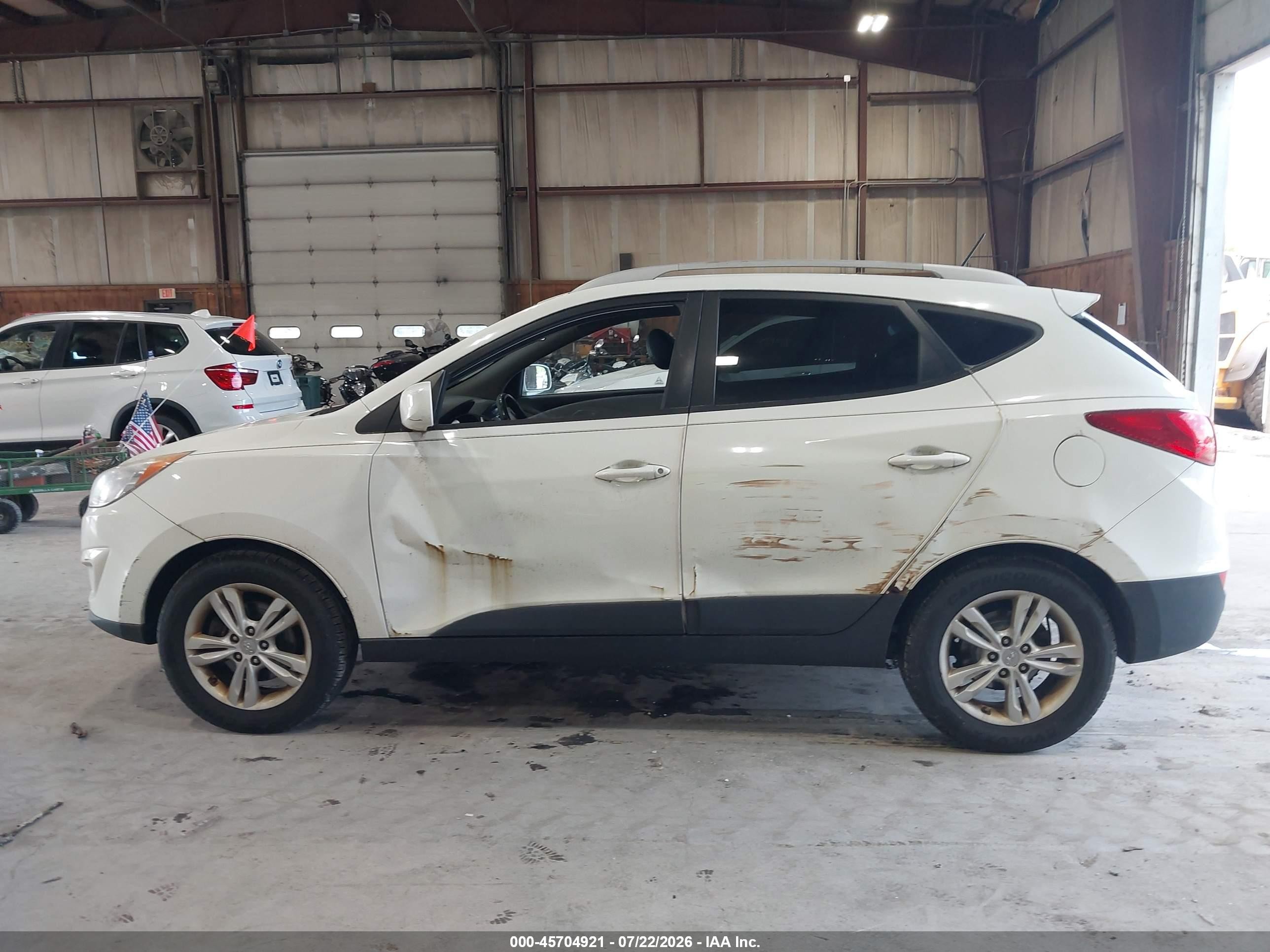 2010 Hyundai Tucson Gls White vin: KM8JUCAC6AU022965