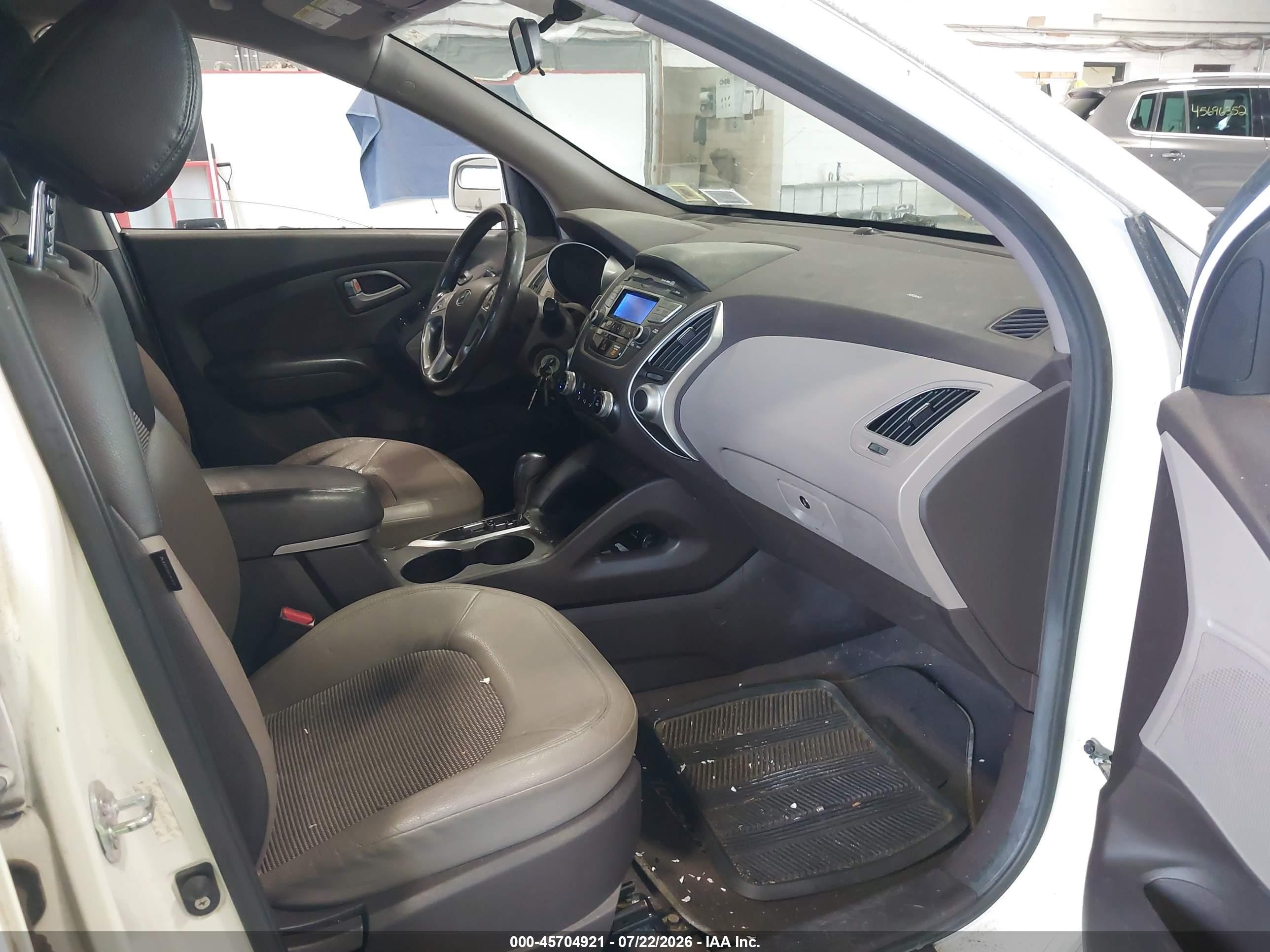 2010 Hyundai Tucson Gls White vin: KM8JUCAC6AU022965