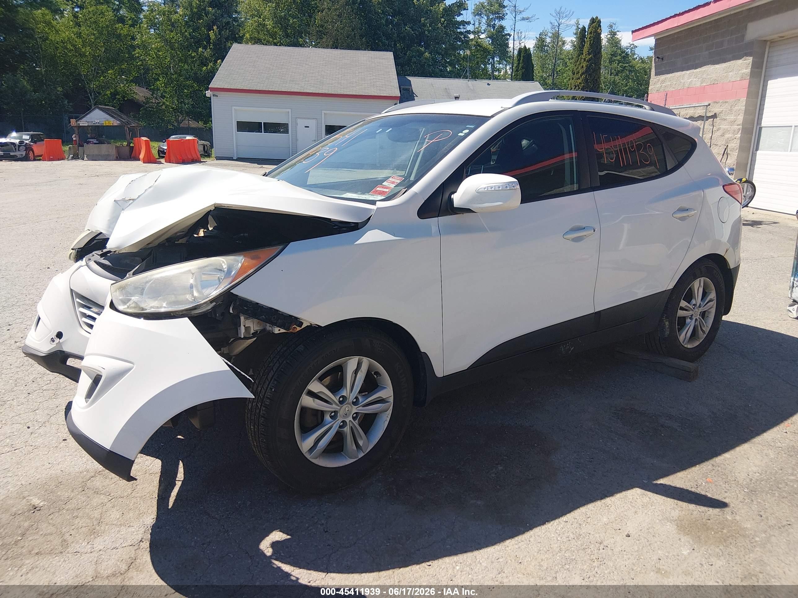 2012 Hyundai Tucson Gls Белый vin: KM8JUCAC6CU415268