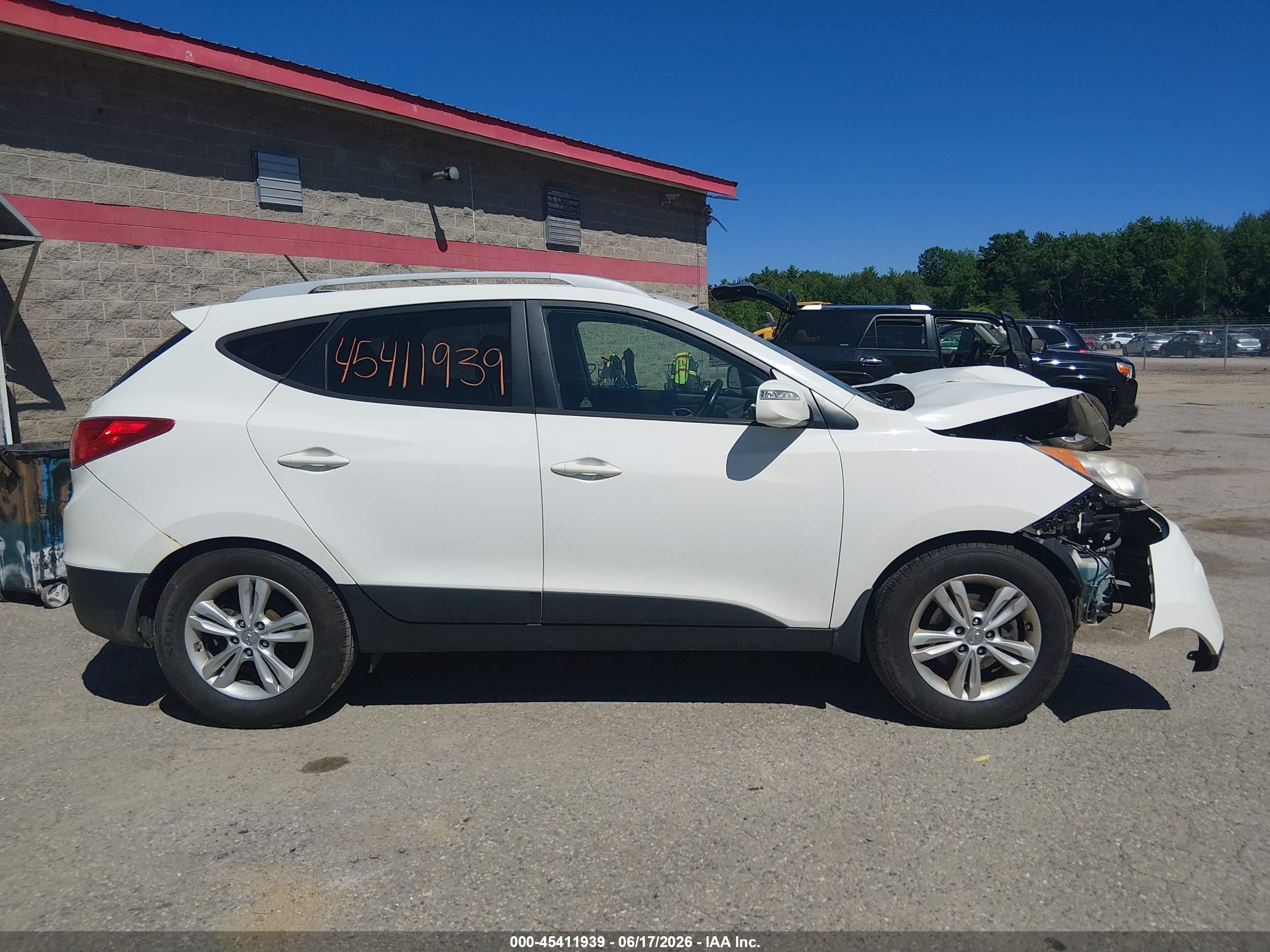 2012 Hyundai Tucson Gls Белый vin: KM8JUCAC6CU415268