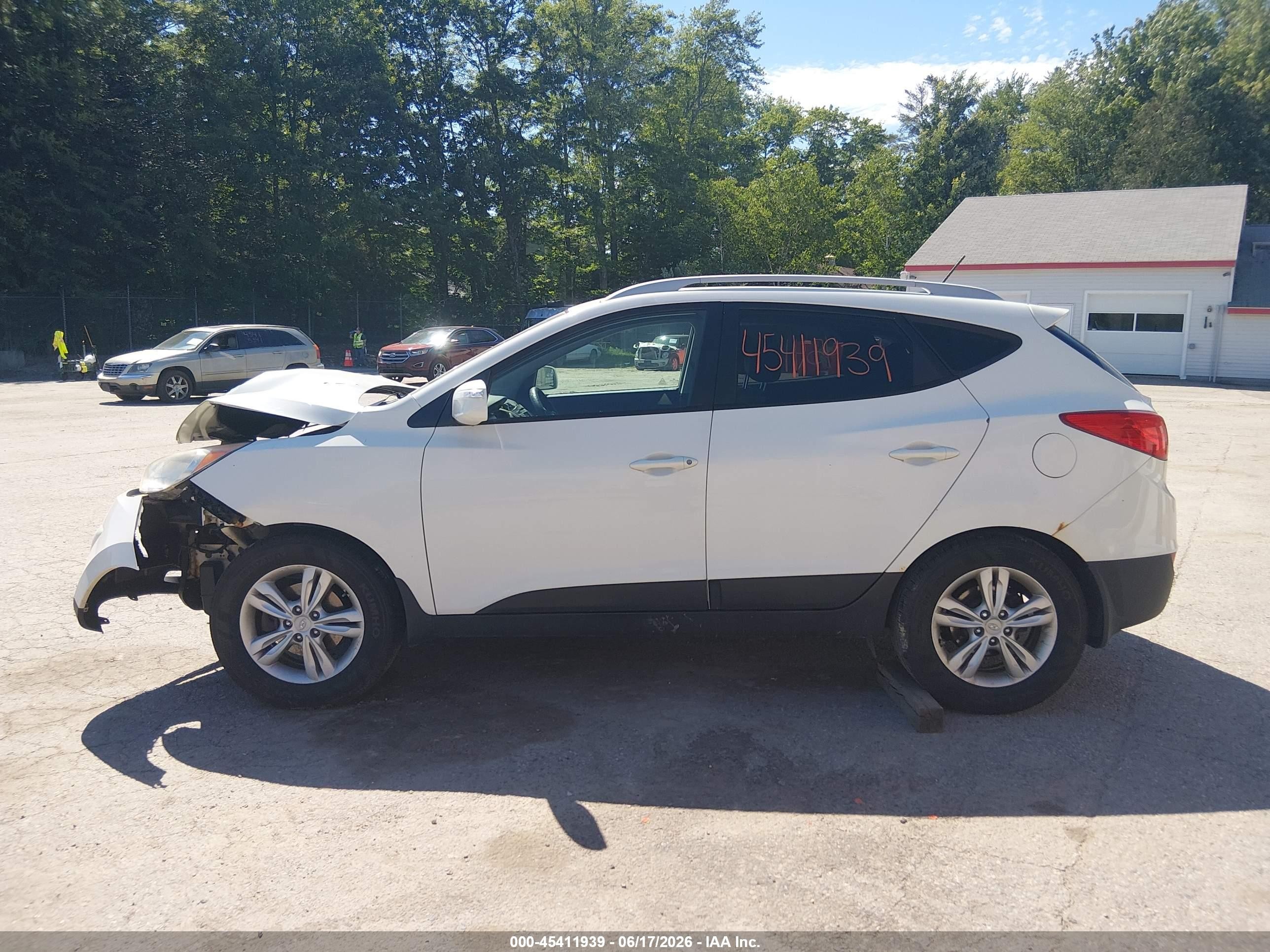 2012 Hyundai Tucson Gls Белый vin: KM8JUCAC6CU415268