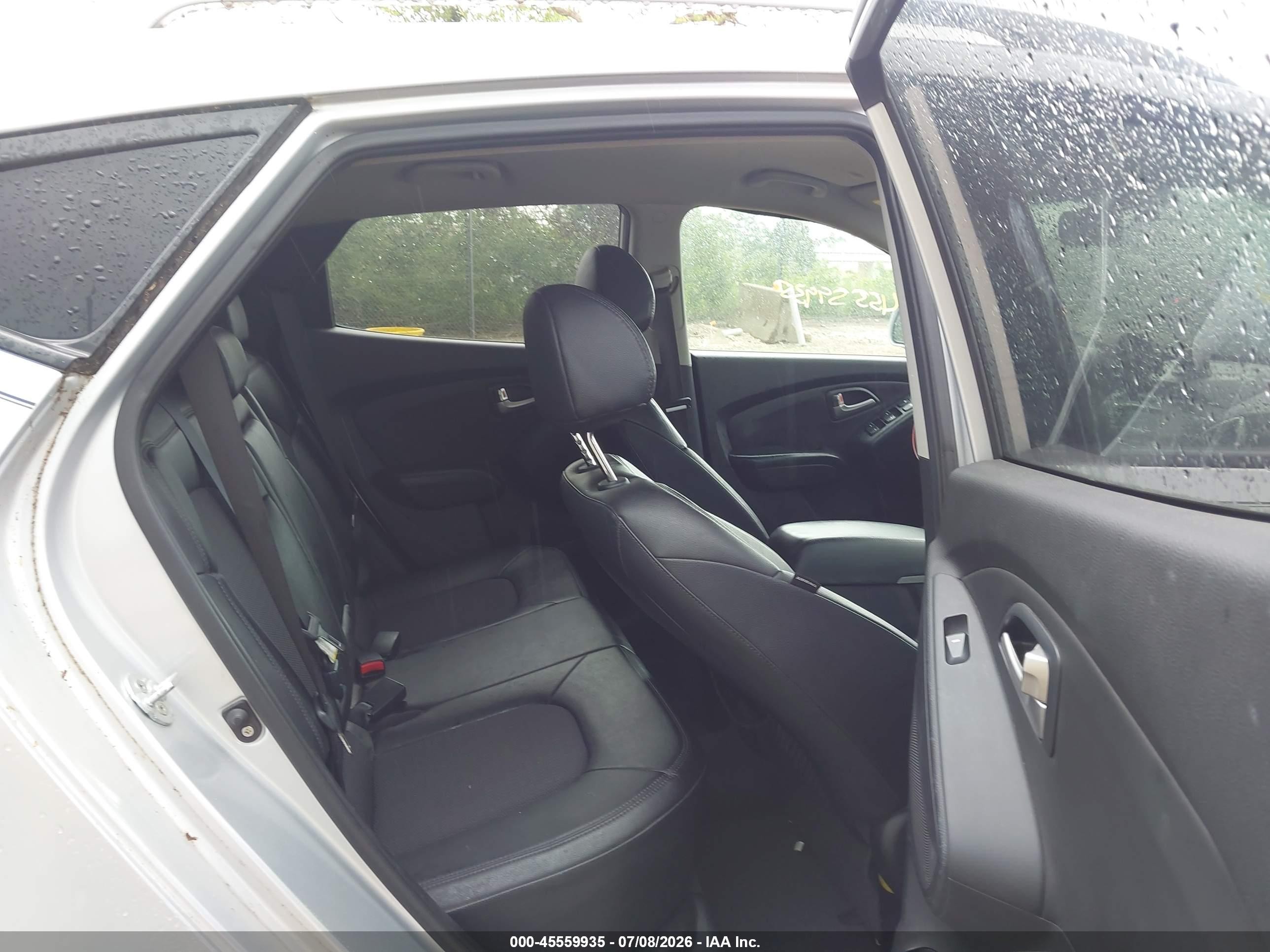 2012 Hyundai Tucson Gls Silver vin: KM8JUCAC6CU544191