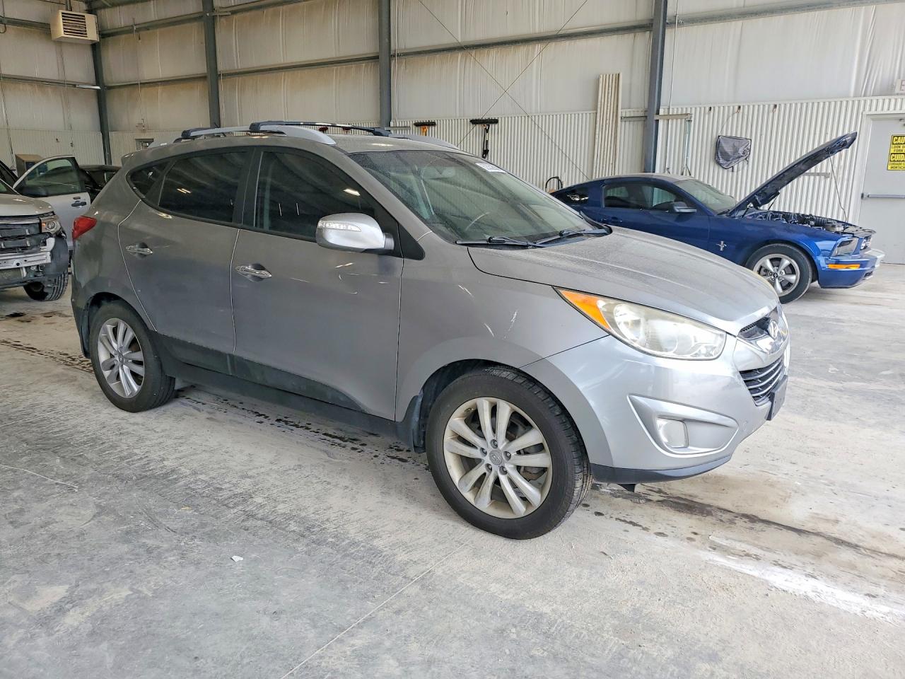 2013 Hyundai Tucson Limited Silver vin: KM8JUCAC6DU621840