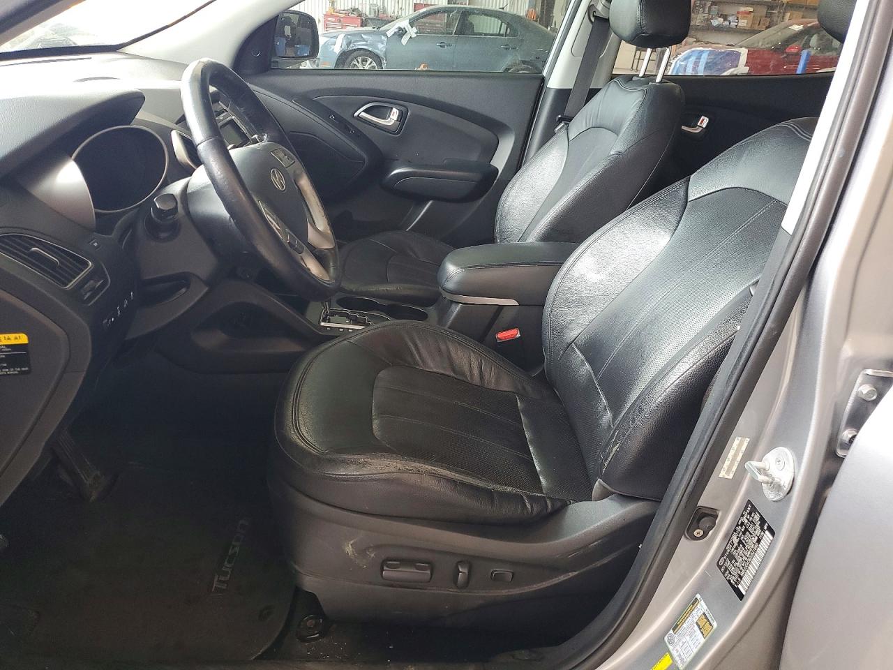 2013 Hyundai Tucson Limited Silver vin: KM8JUCAC6DU621840