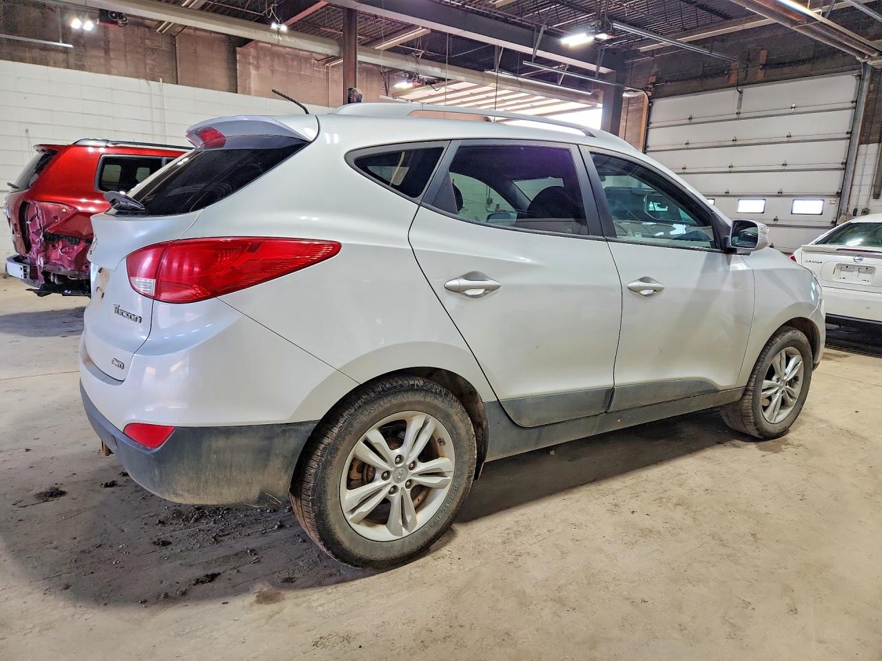 2013 Hyundai Tucson Gls Silver vin: KM8JUCAC6DU624169