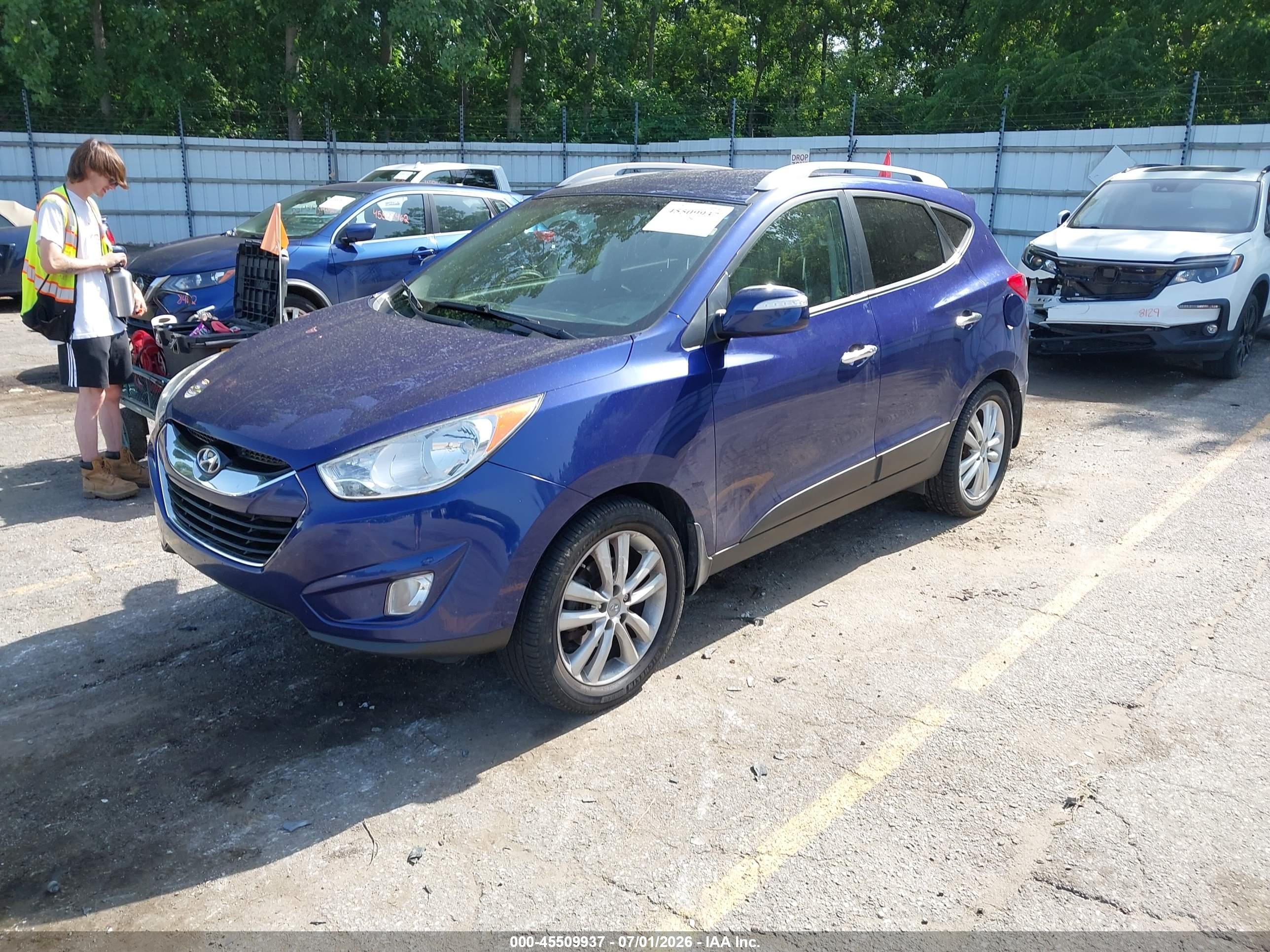 2013 Hyundai Tucson Limited Blue vin: KM8JUCAC6DU663392