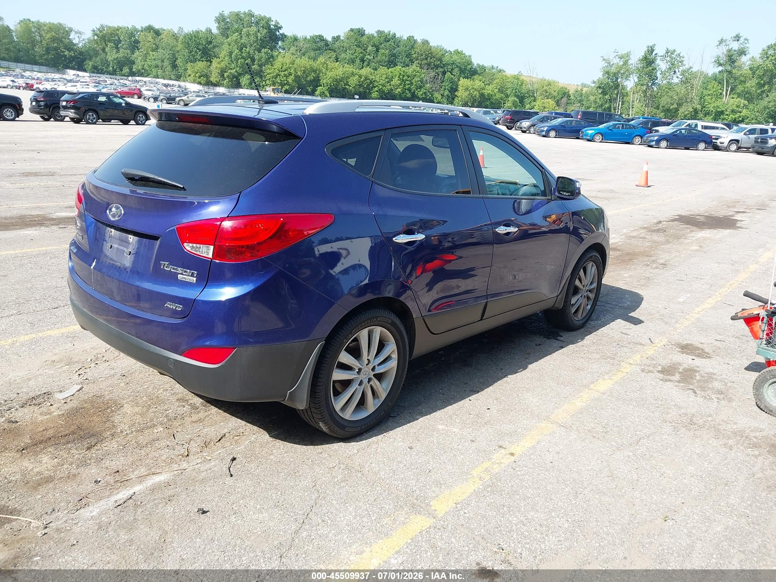 2013 Hyundai Tucson Limited Blue vin: KM8JUCAC6DU663392