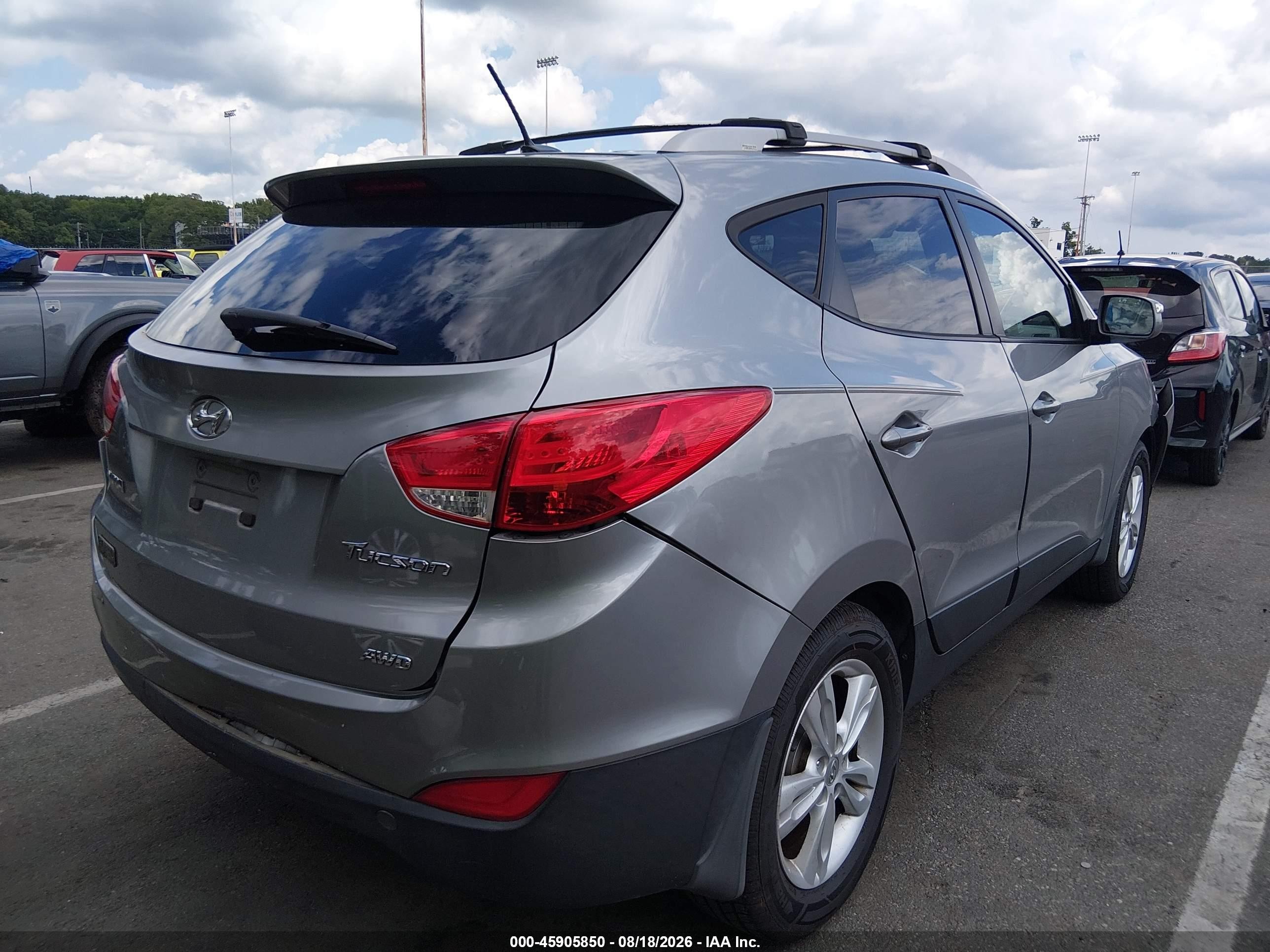 2013 Hyundai Tucson Gls Silver vin: KM8JUCAC6DU677972