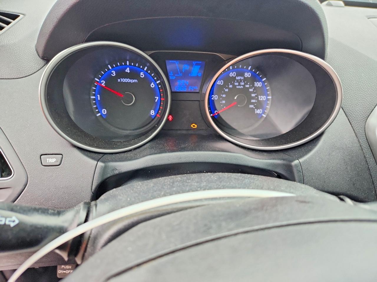2010 Hyundai Tucson Limited Silver vin: KM8JUCAC7AU023249