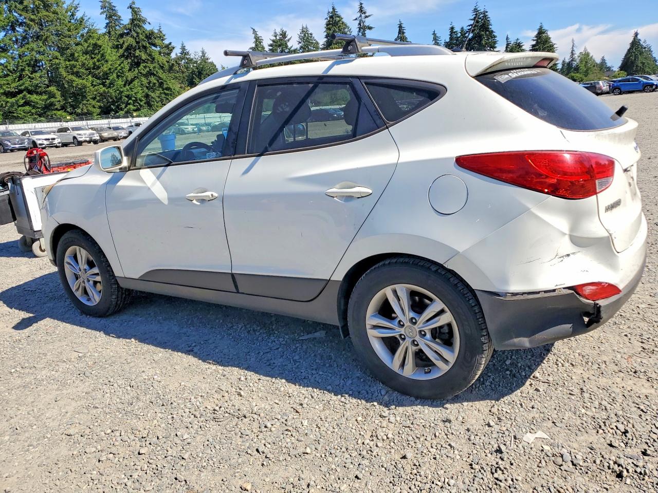 2010 Hyundai Tucson Gls White vin: KM8JUCAC7AU099599