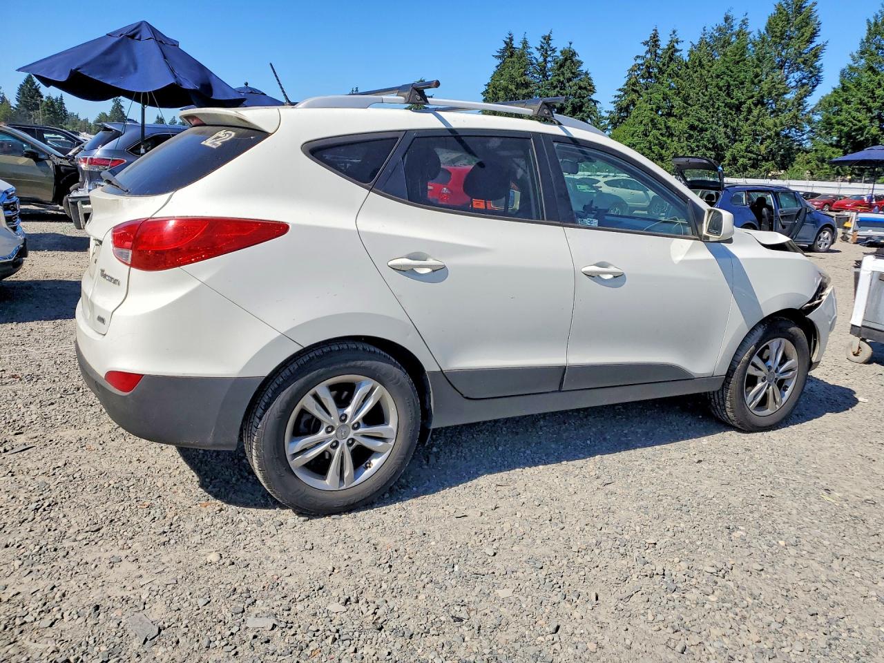 2010 Hyundai Tucson Gls White vin: KM8JUCAC7AU099599