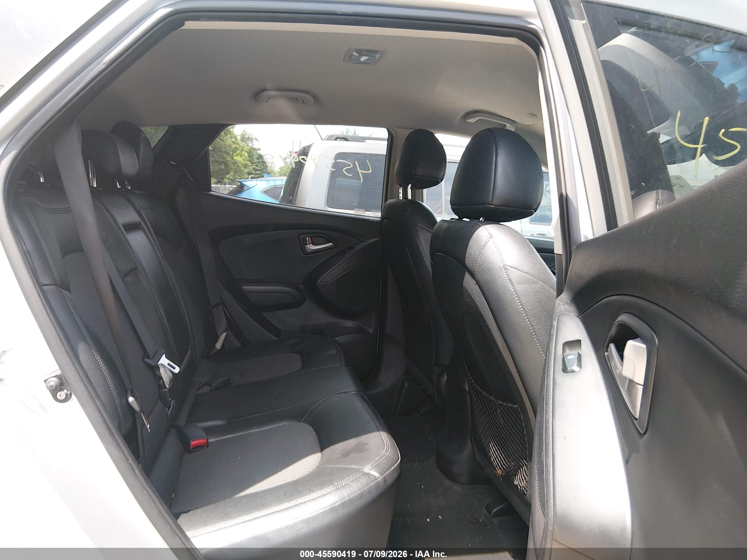 2011 Hyundai Tucson Gls Silver vin: KM8JUCAC7BU200285