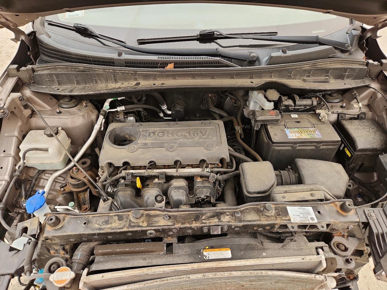 2012 Hyundai Tucson Gls Brown vin: KM8JUCAC7CU373239
