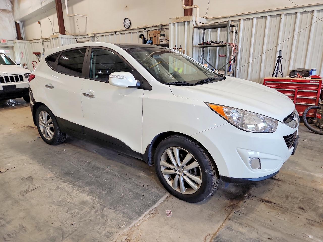2012 Hyundai Tucson Limited Белый vin: KM8JUCAC7CU543924