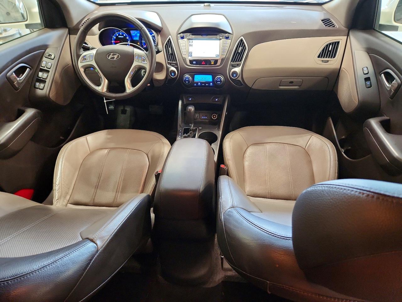 2012 Hyundai Tucson Limited Белый vin: KM8JUCAC7CU543924