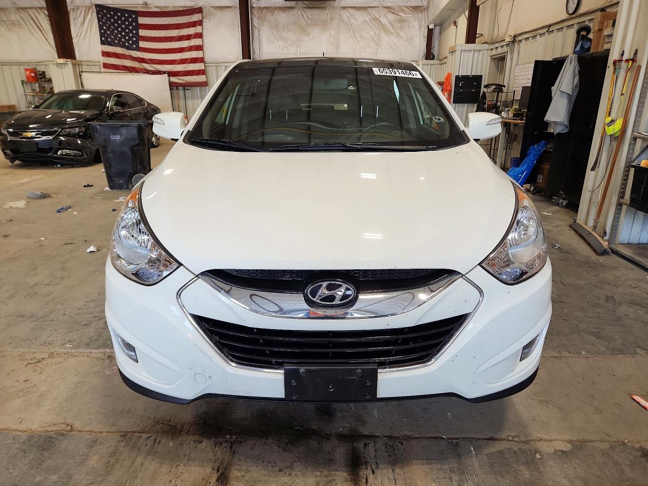 2012 Hyundai Tucson Limited Белый vin: KM8JUCAC7CU543924
