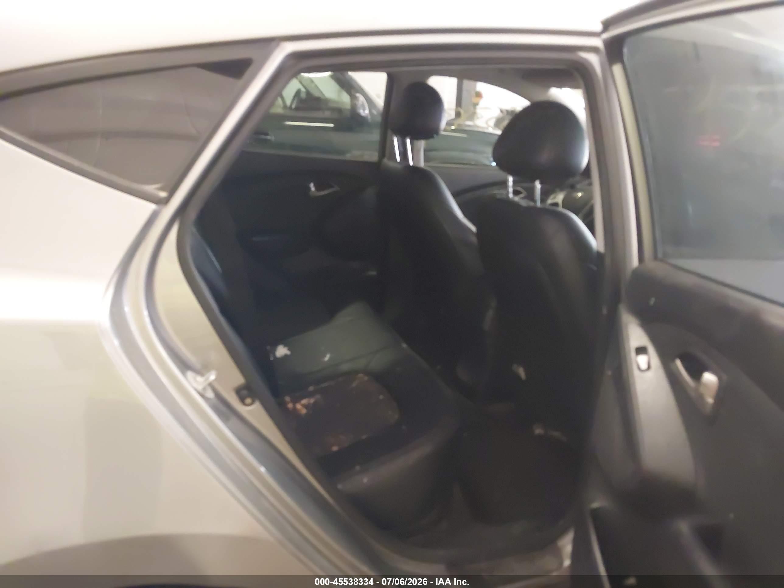 2010 Hyundai Tucson Gls Серебряный vin: KM8JUCAC8AU056924