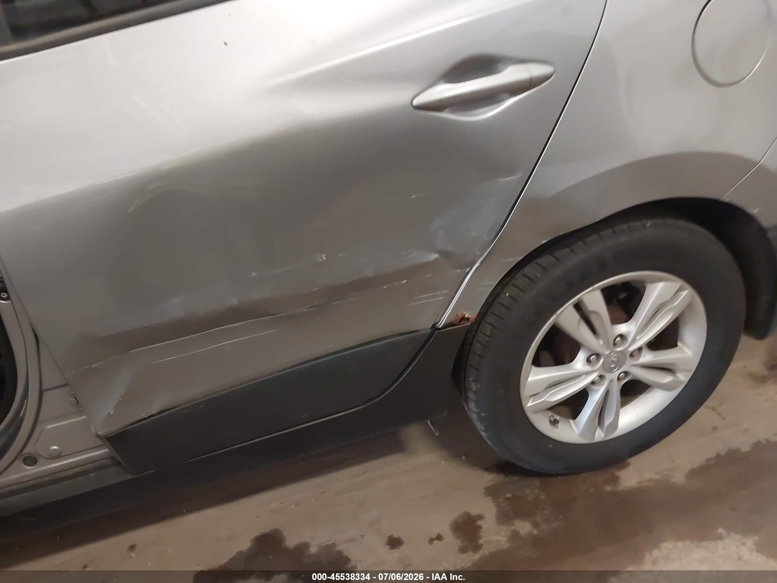 2010 Hyundai Tucson Gls Серебряный vin: KM8JUCAC8AU056924